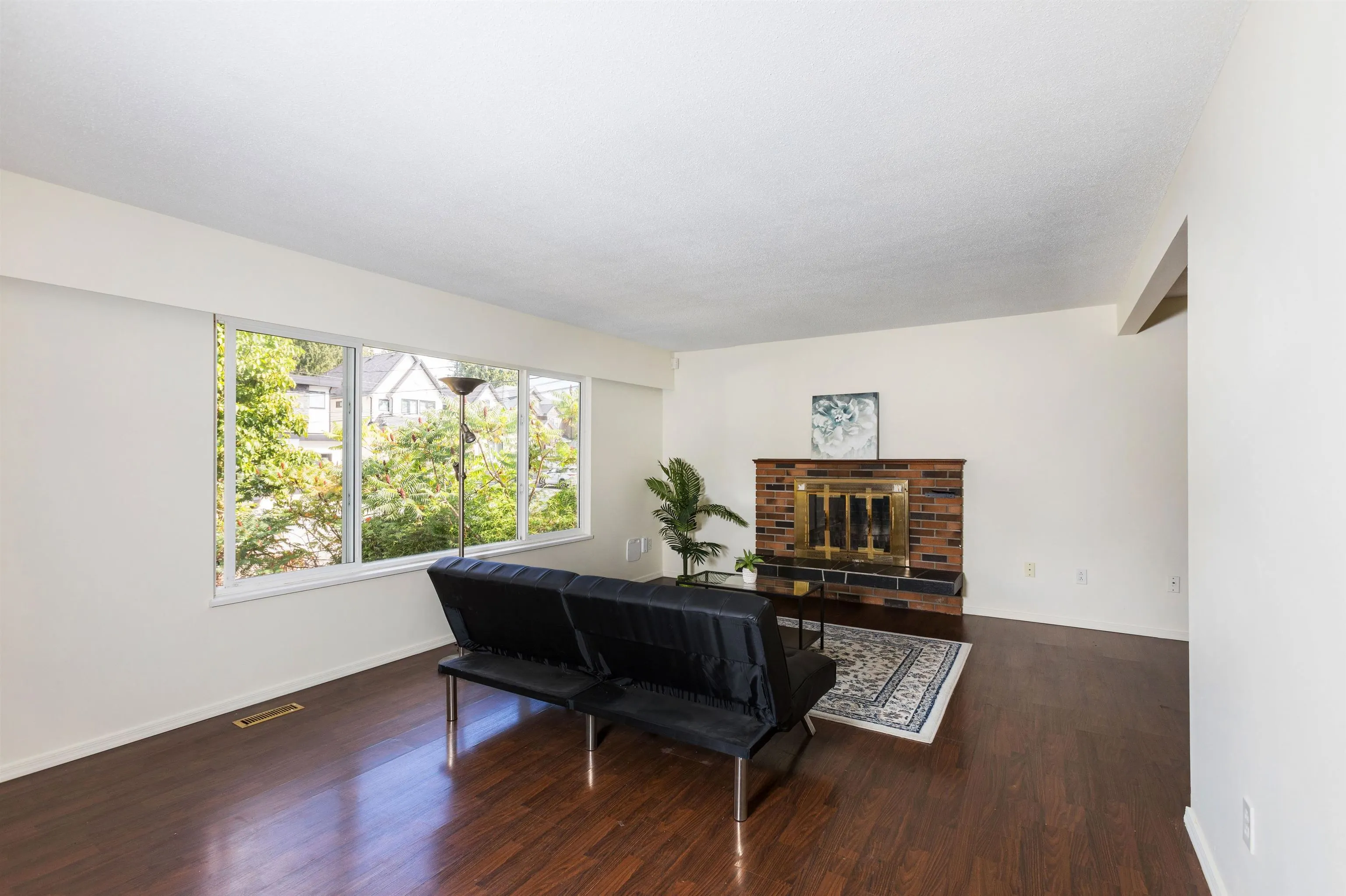 14036 102a Avenue
