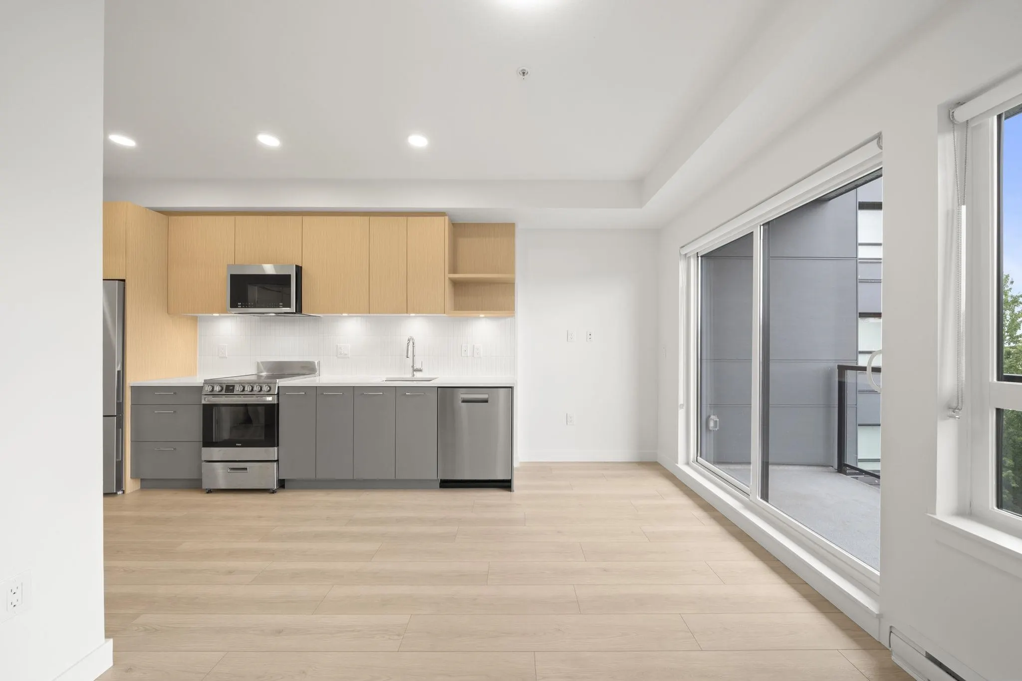 10777 138 Street #412