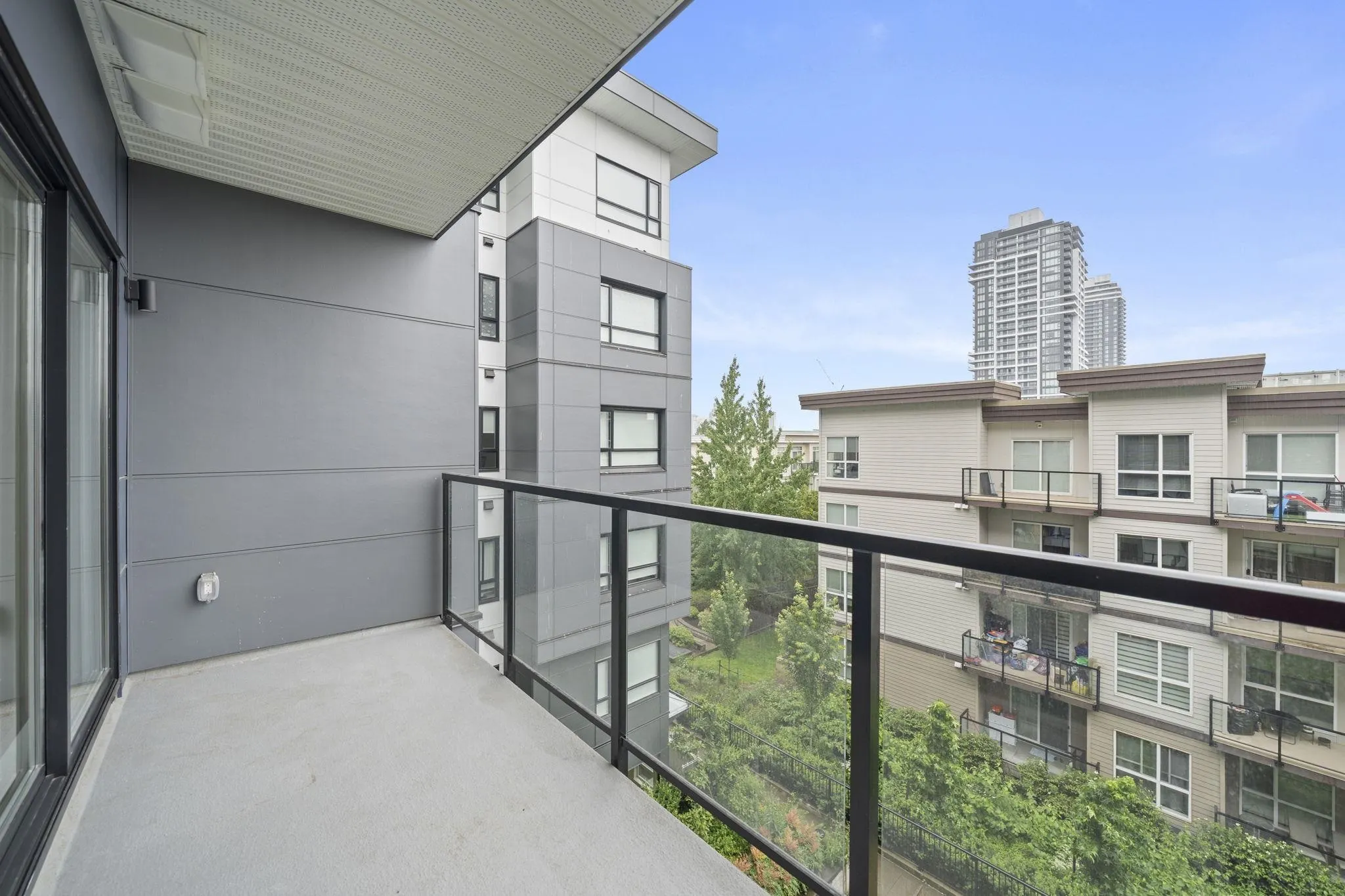 10777 138 Street #412