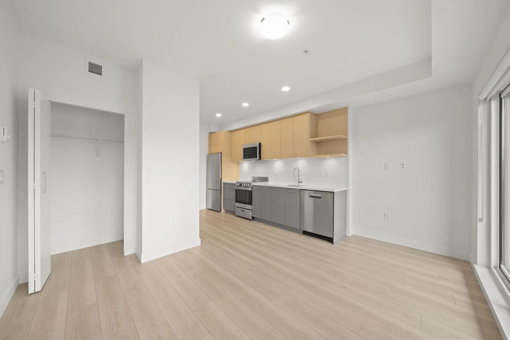 10777 138 Street #412