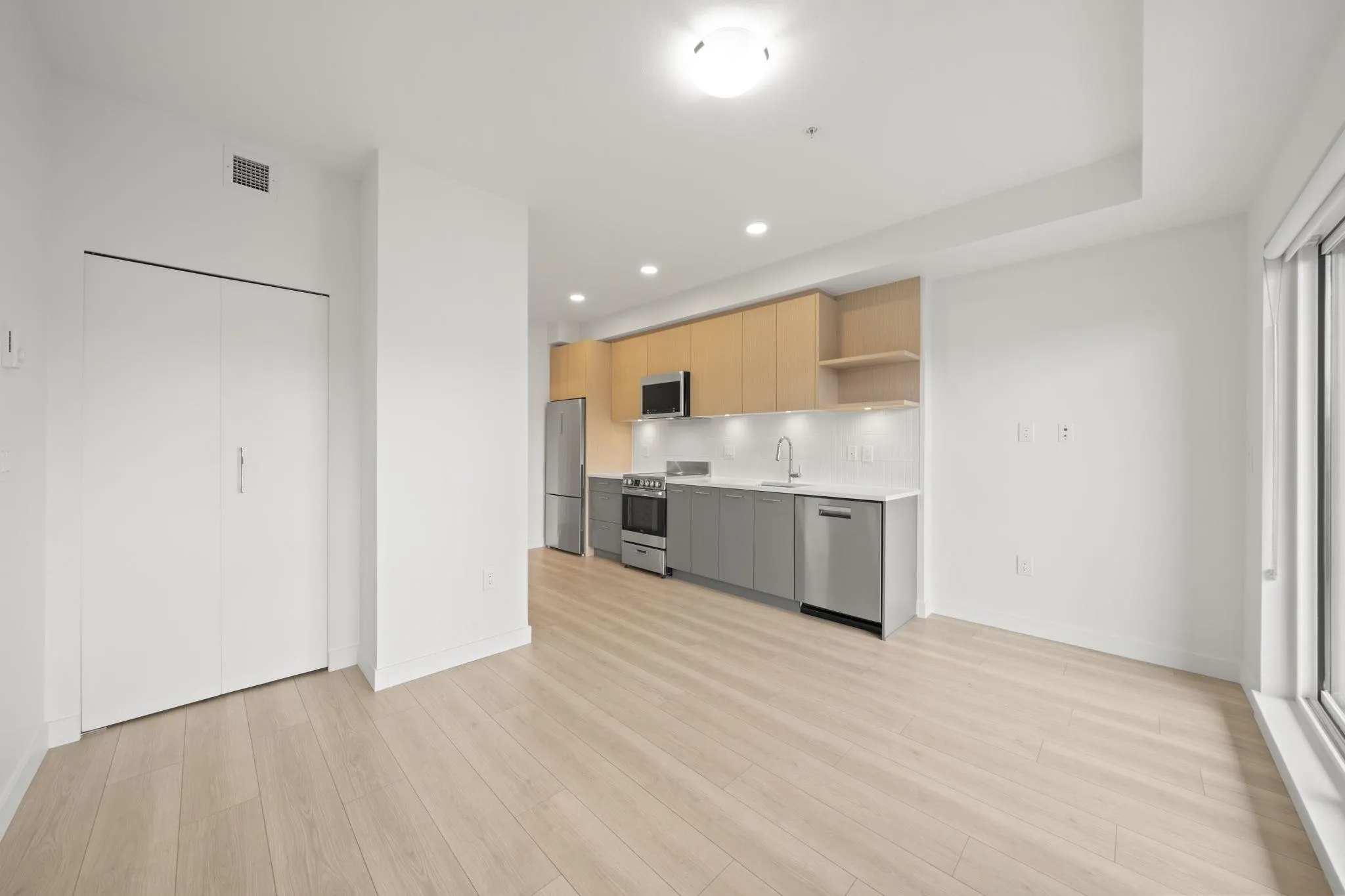 10777 138 Street #412