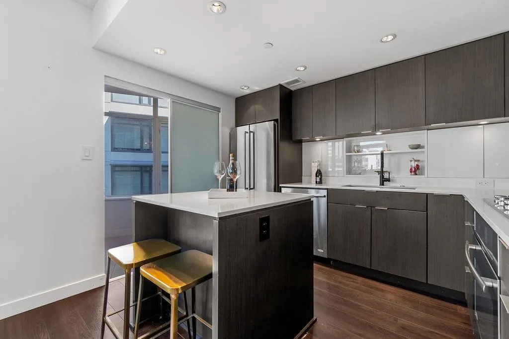 161 E 1st Avenue #601