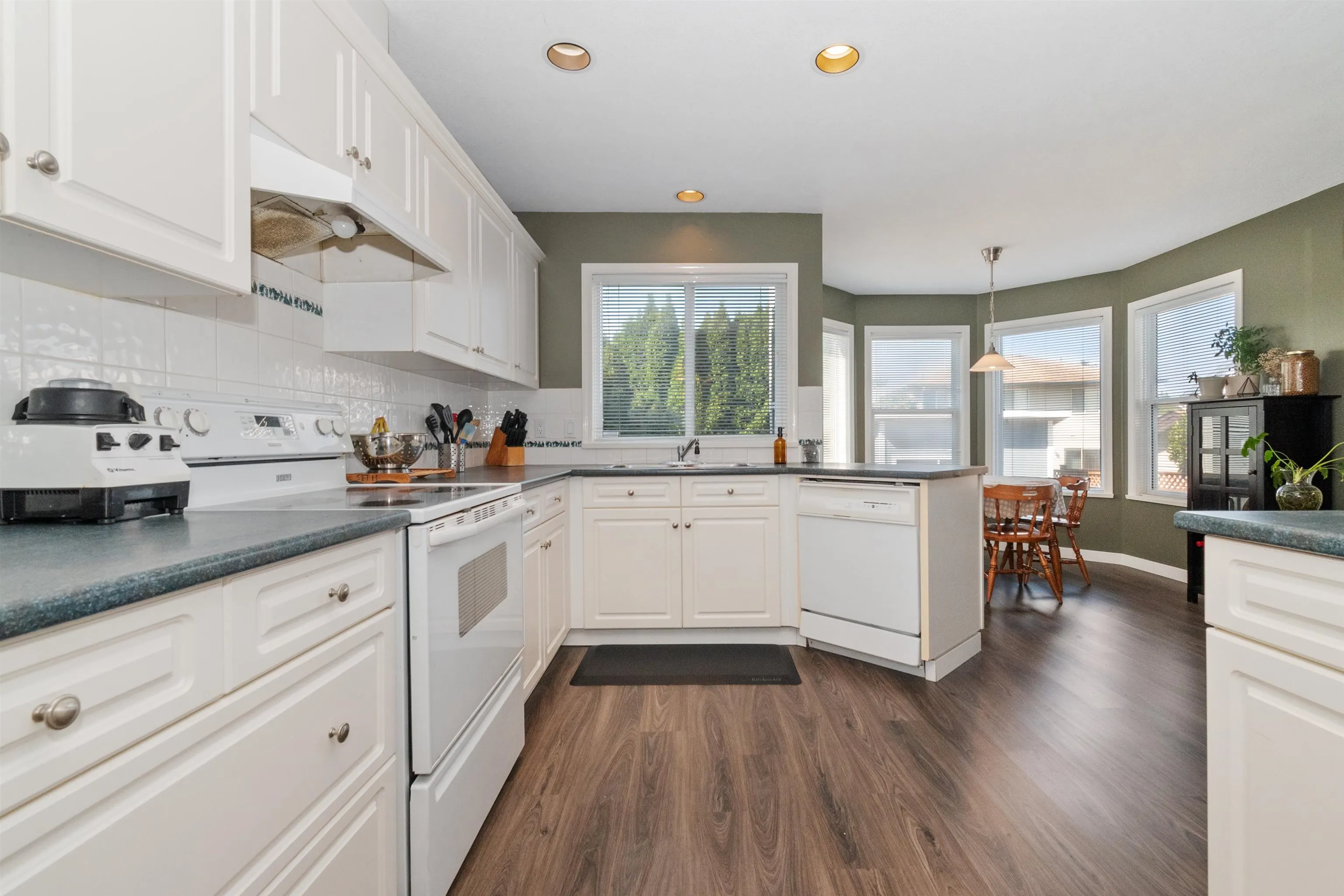 5683 Montesina Place