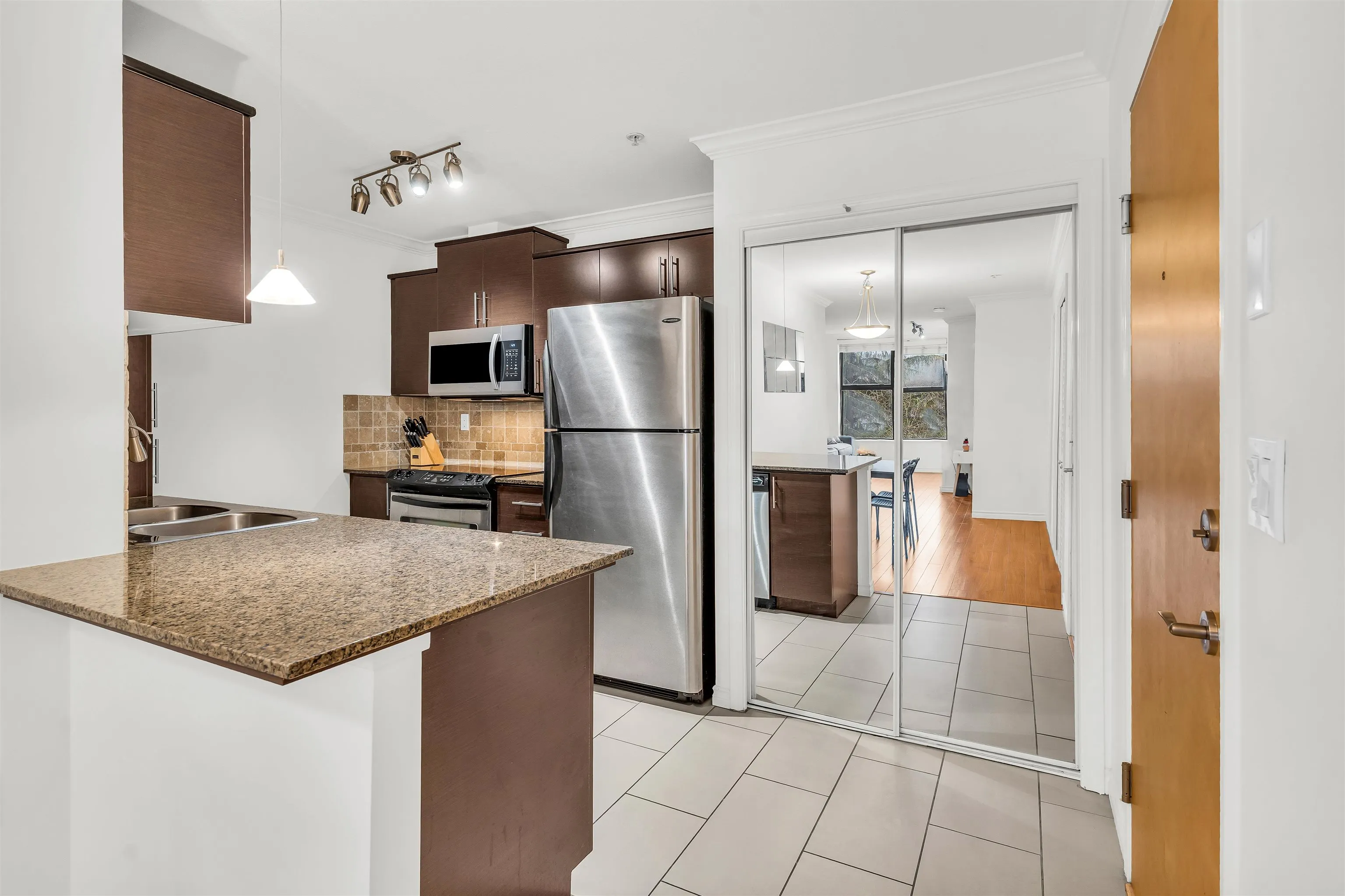 84 Grant Street #4011