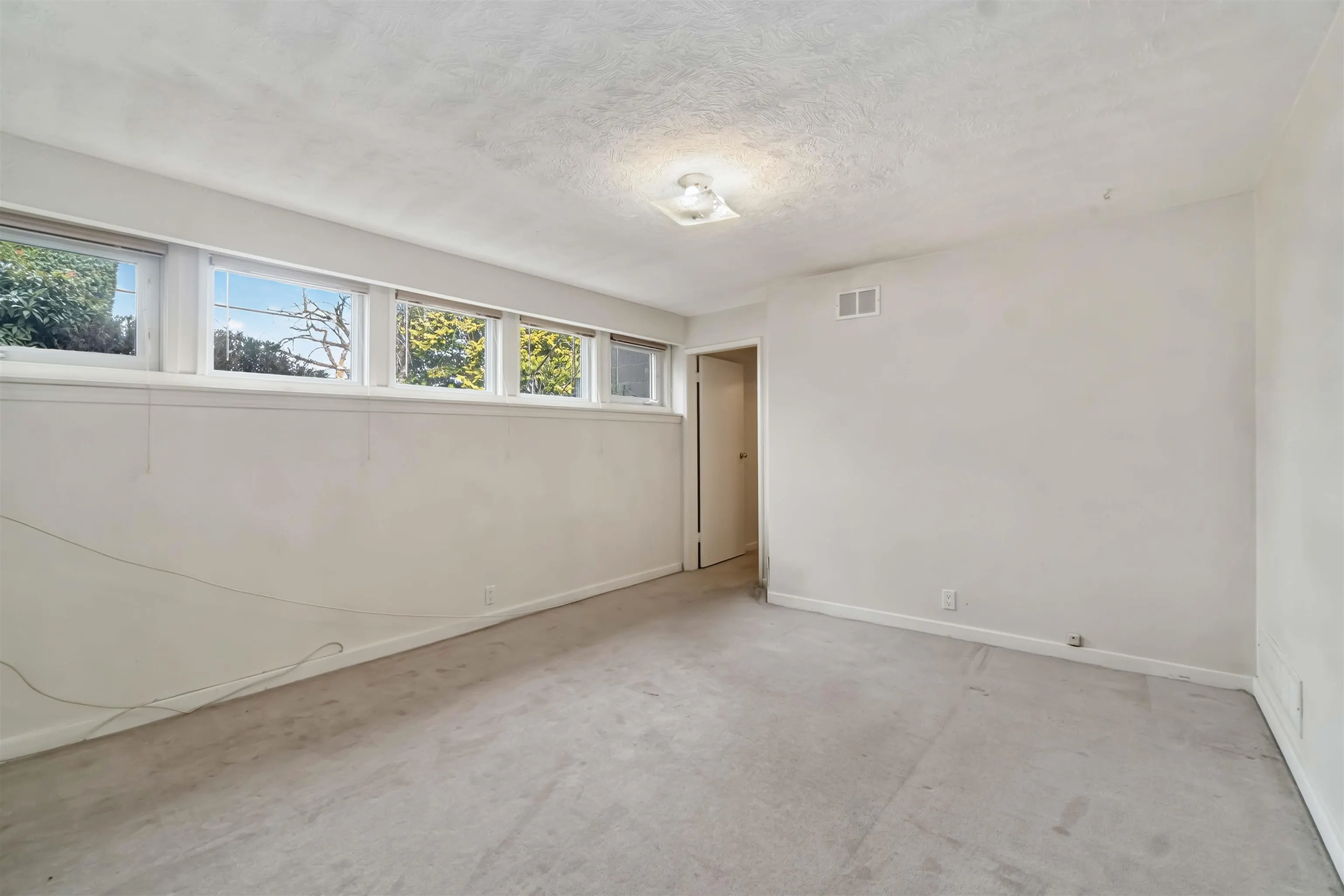 5428 Hardwick Street