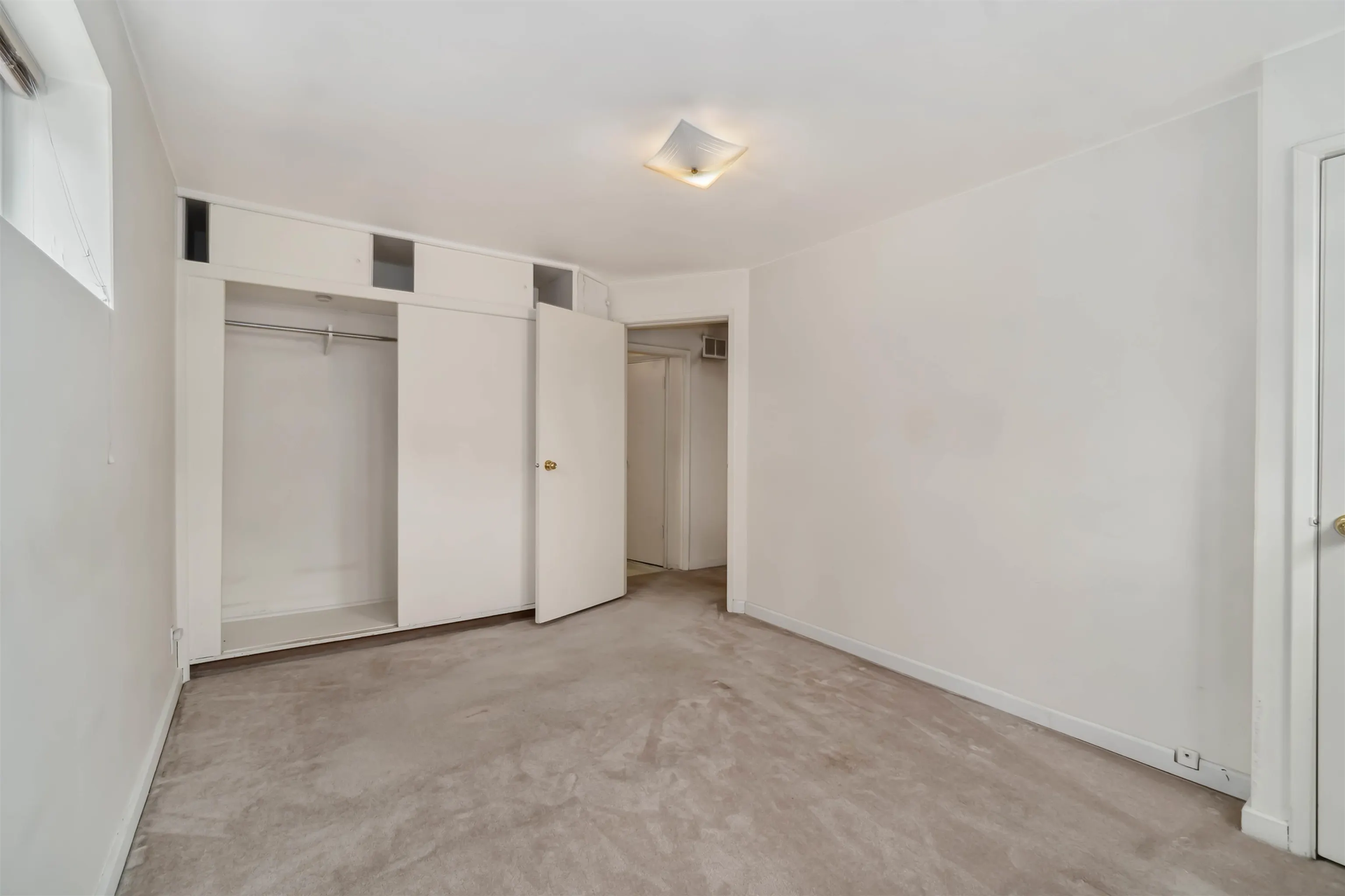 5428 Hardwick Street