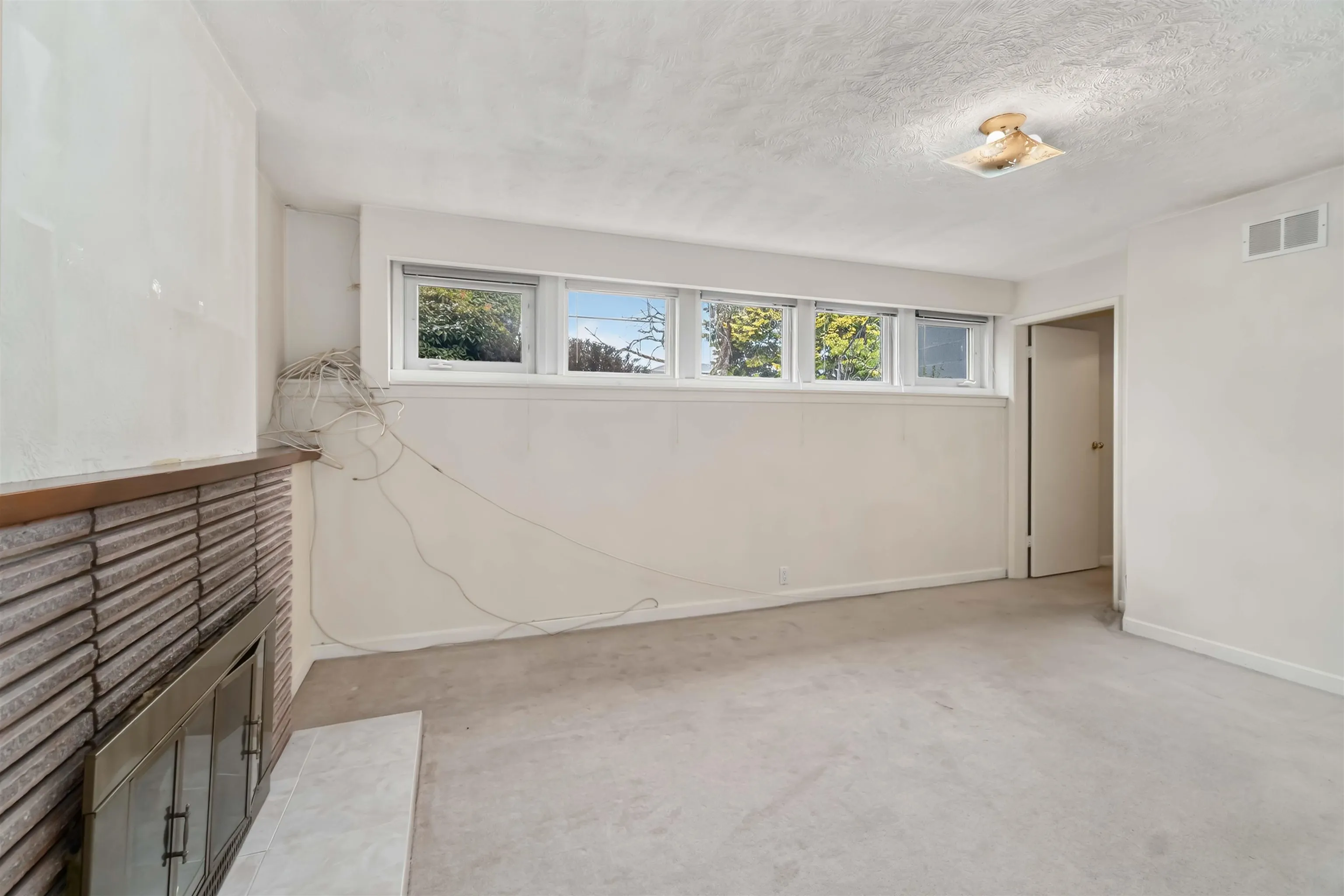 5428 Hardwick Street