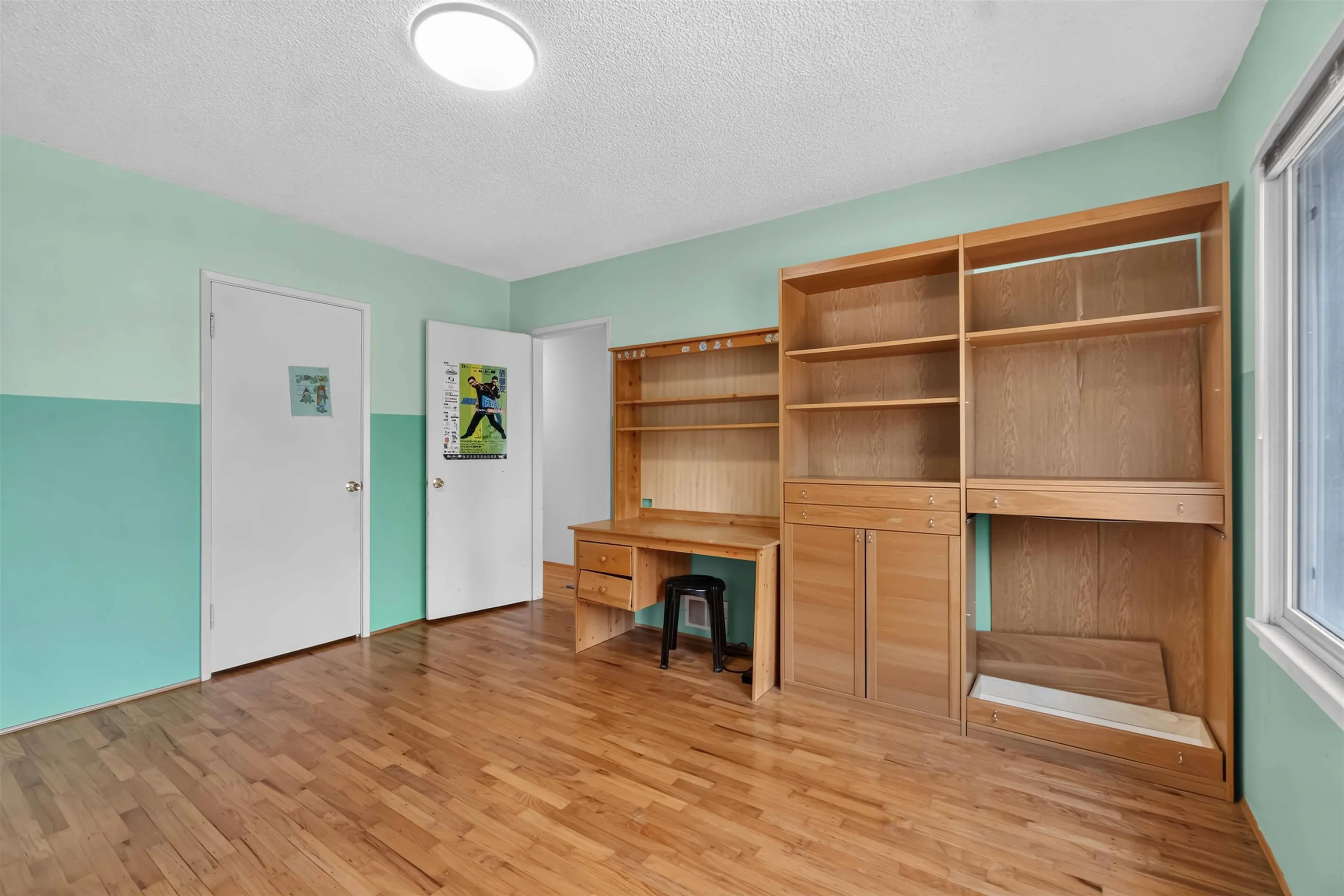 5428 Hardwick Street