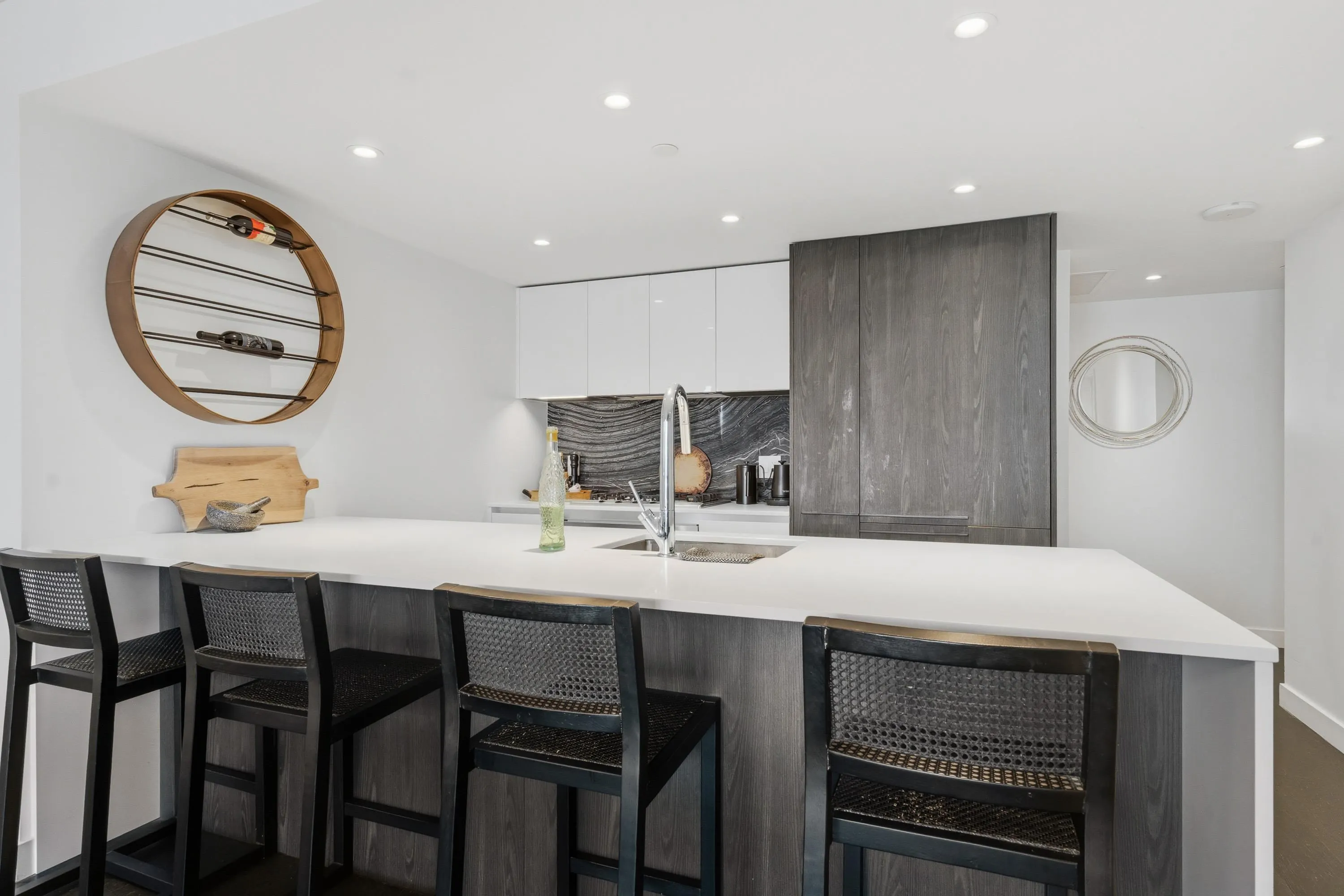 1111 Richards Street #2607