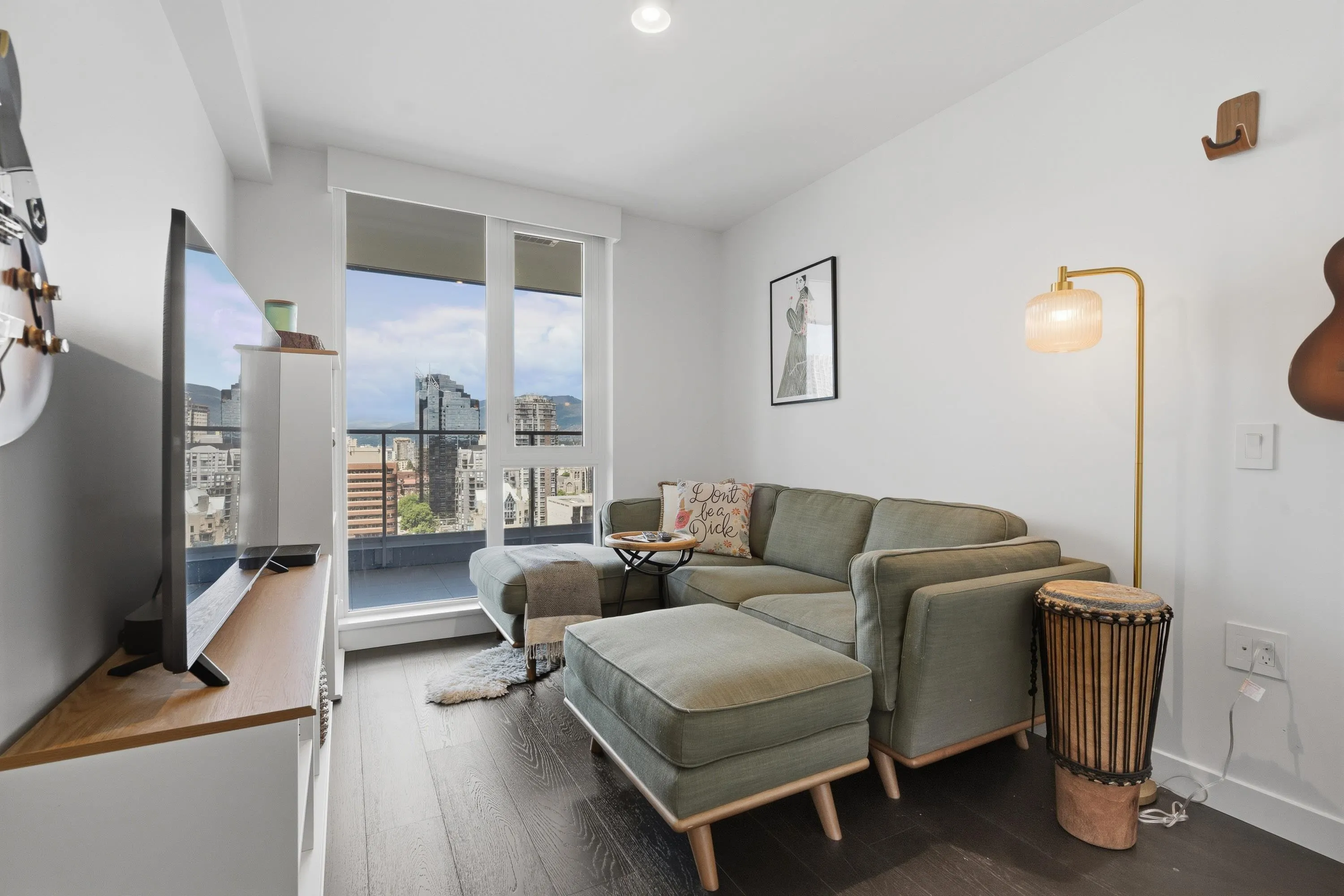 1111 Richards Street #2607