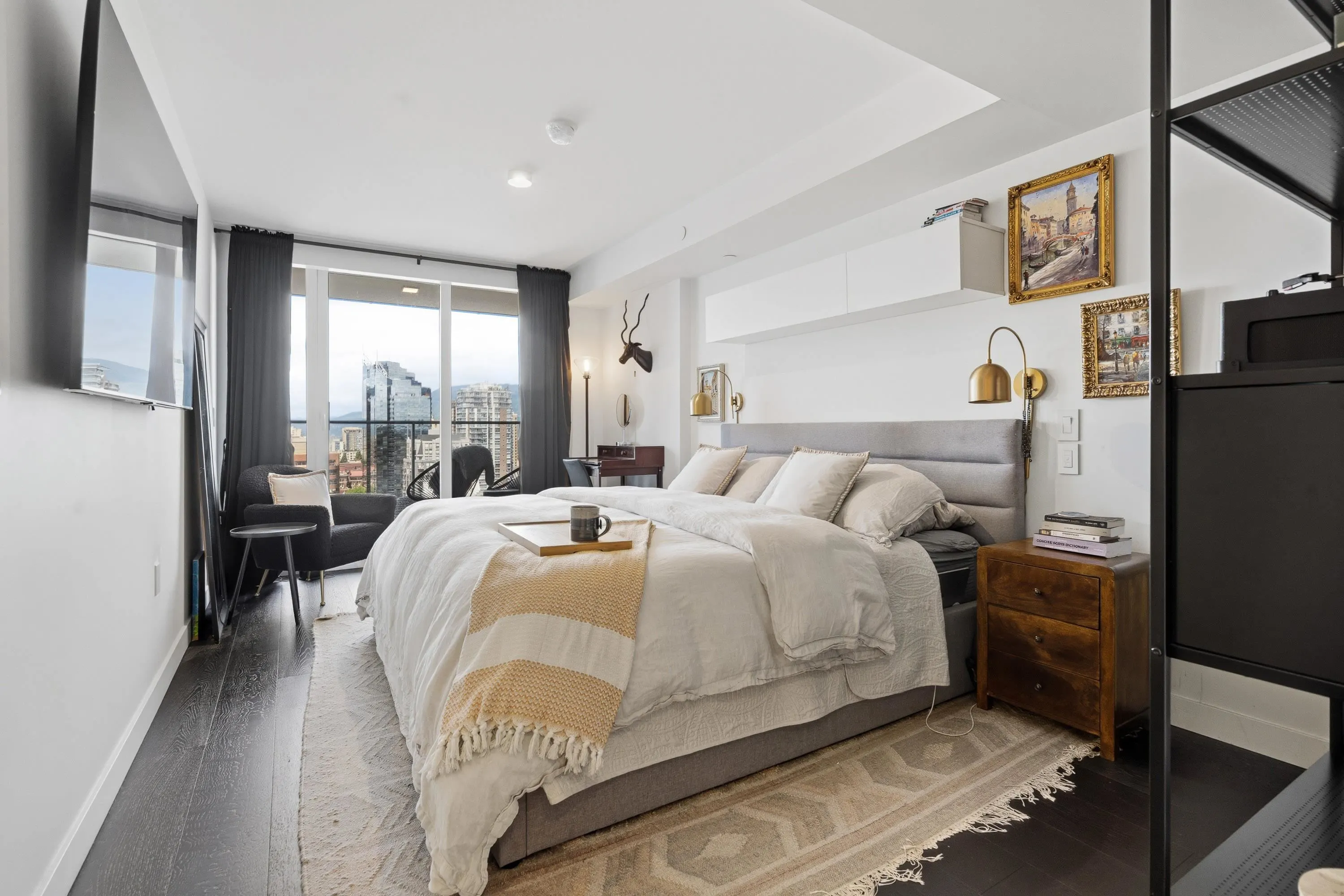 1111 Richards Street #2607