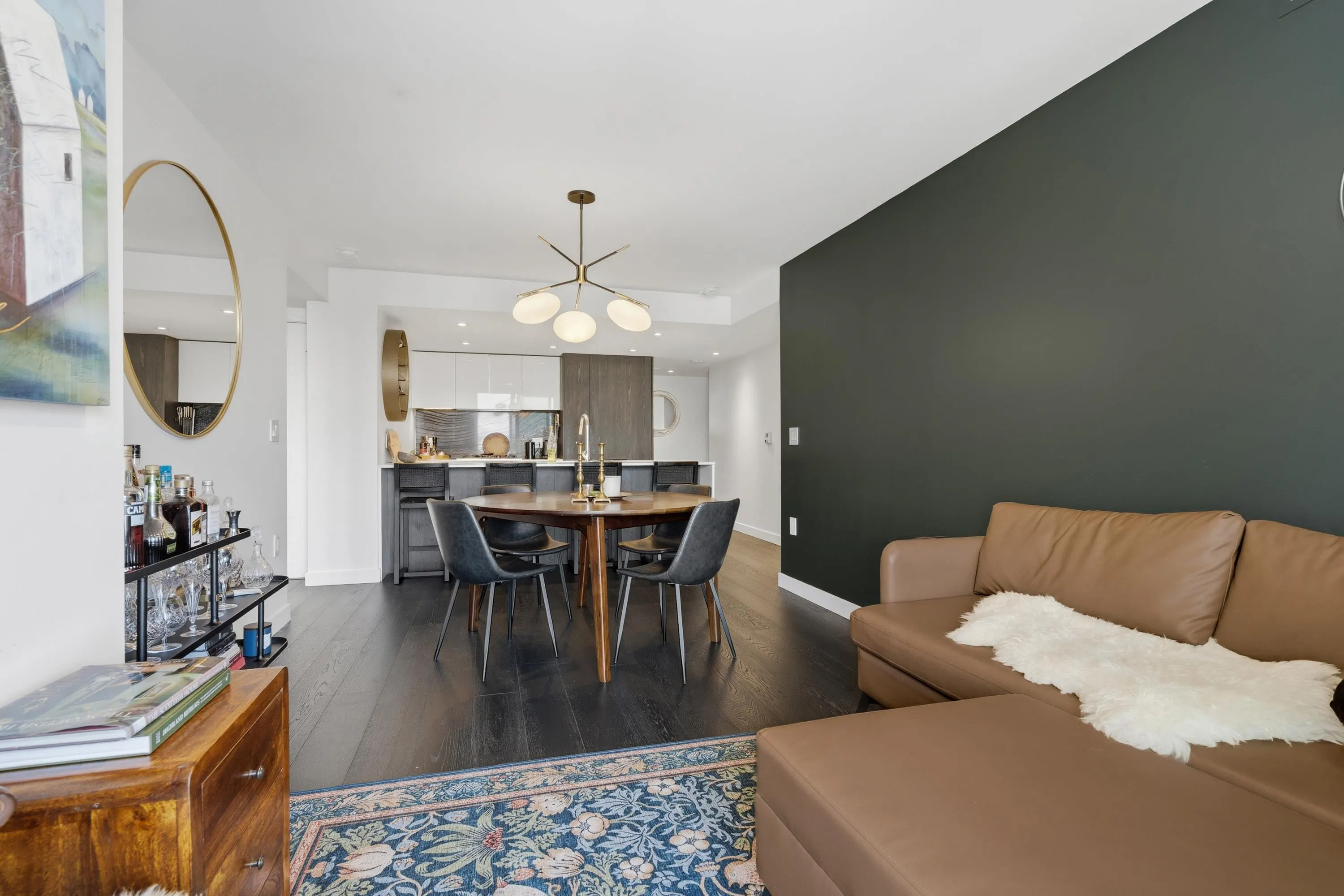 1111 Richards Street #2607