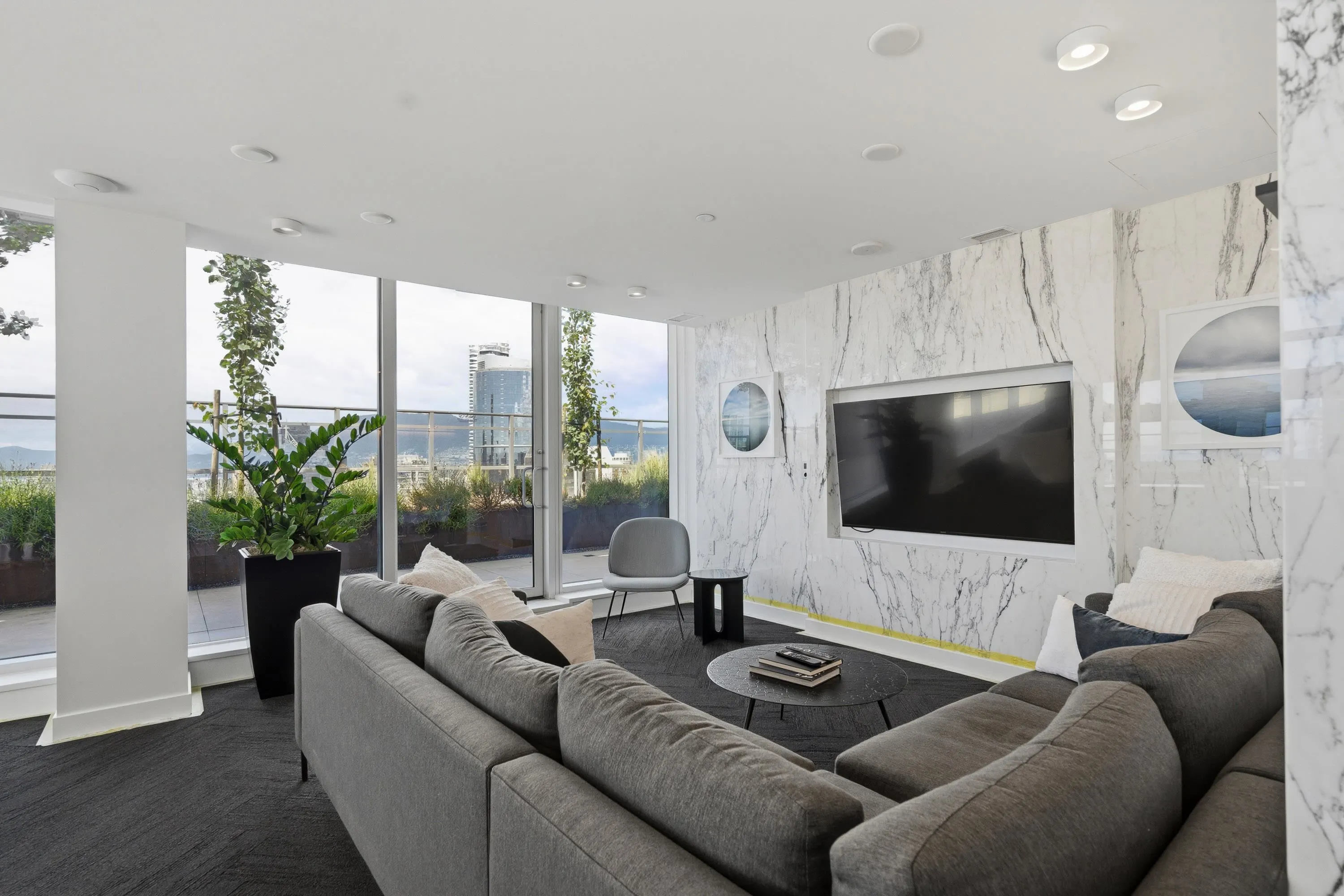 1111 Richards Street #2607