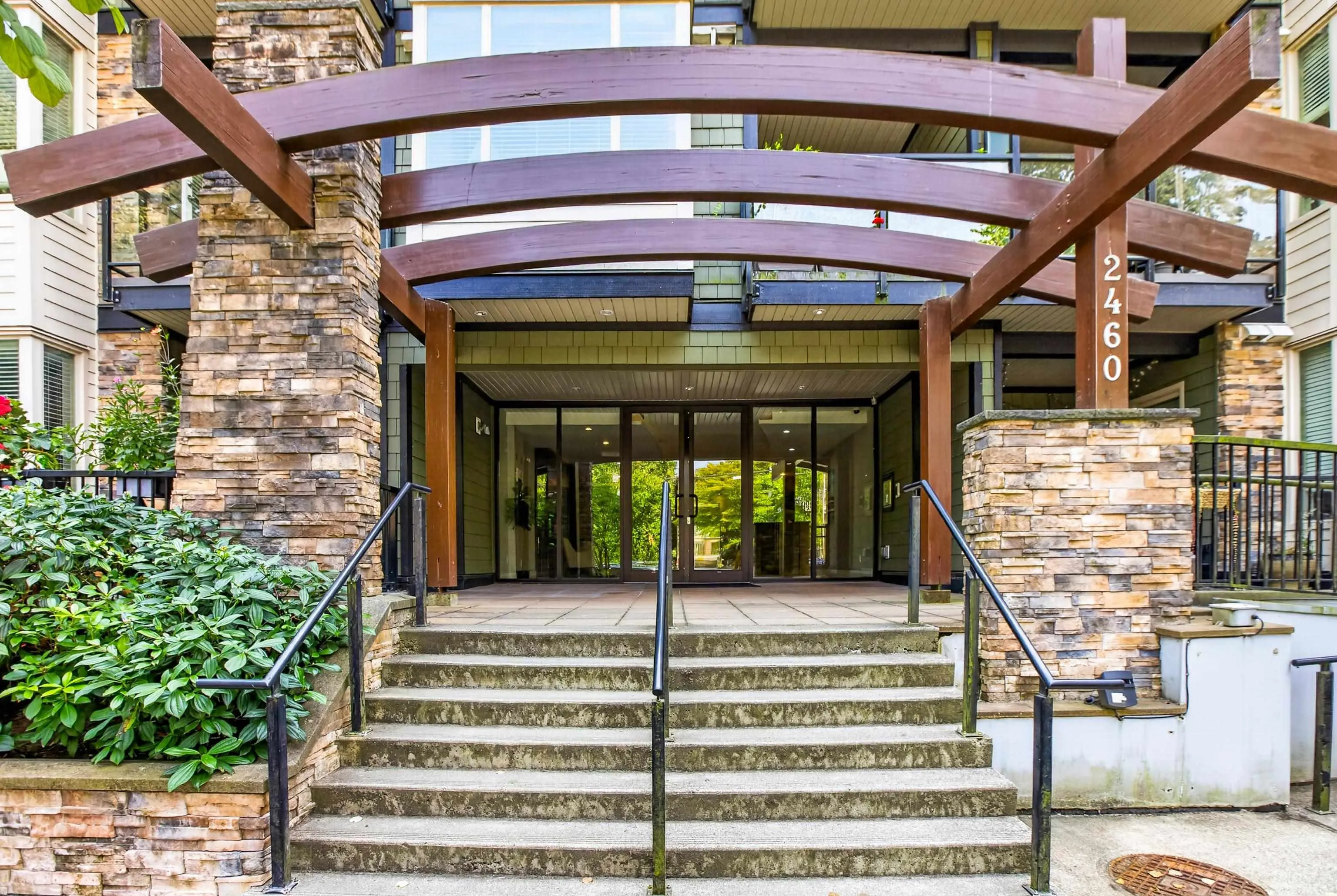2460 Kelly Avenue #106