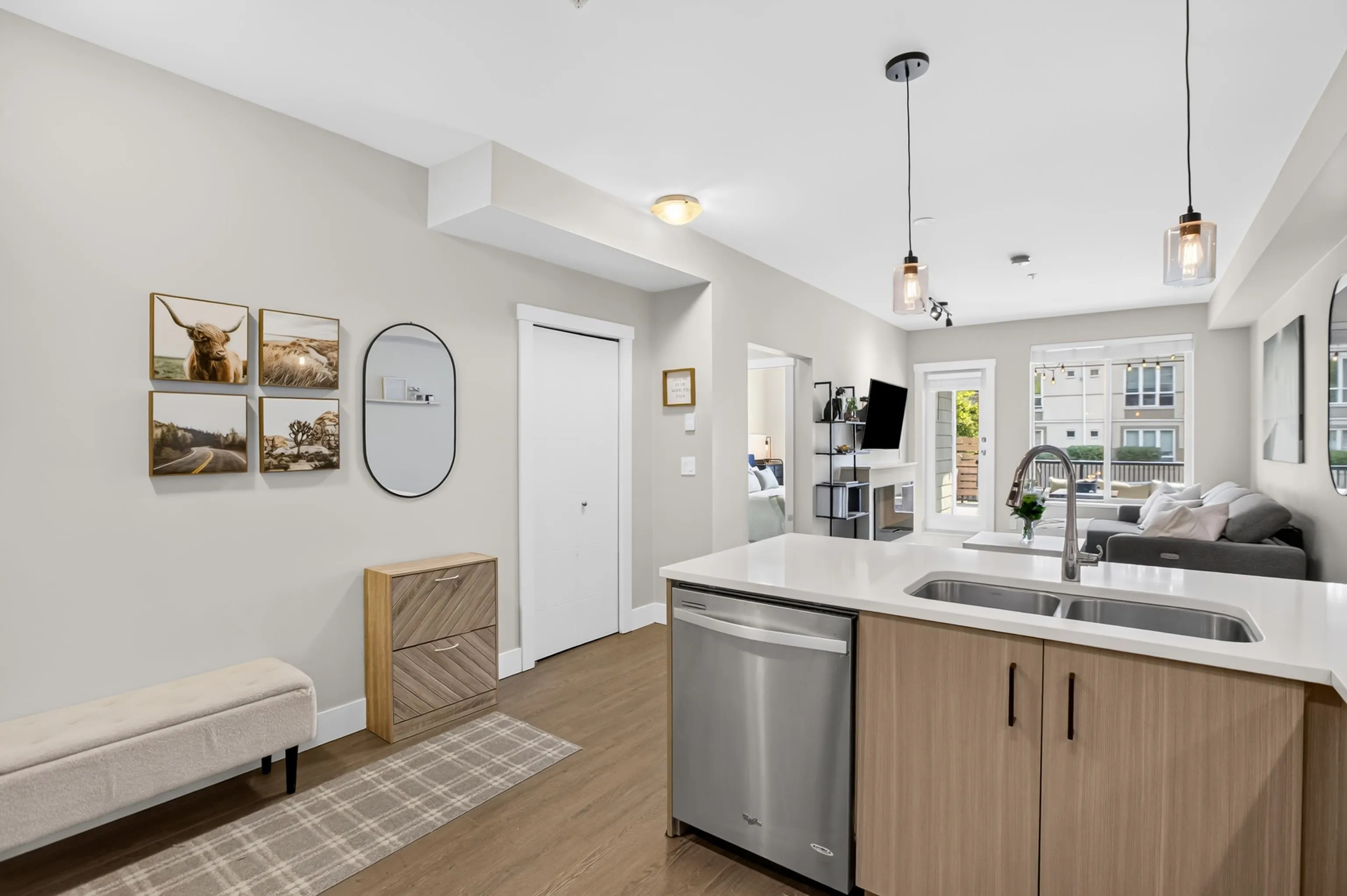 2460 Kelly Avenue #106