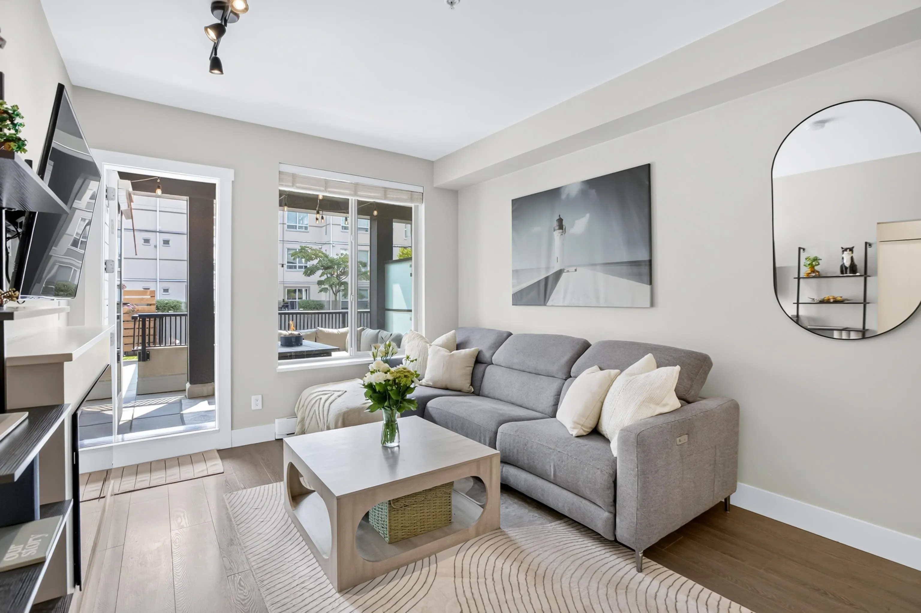 2460 Kelly Avenue #106