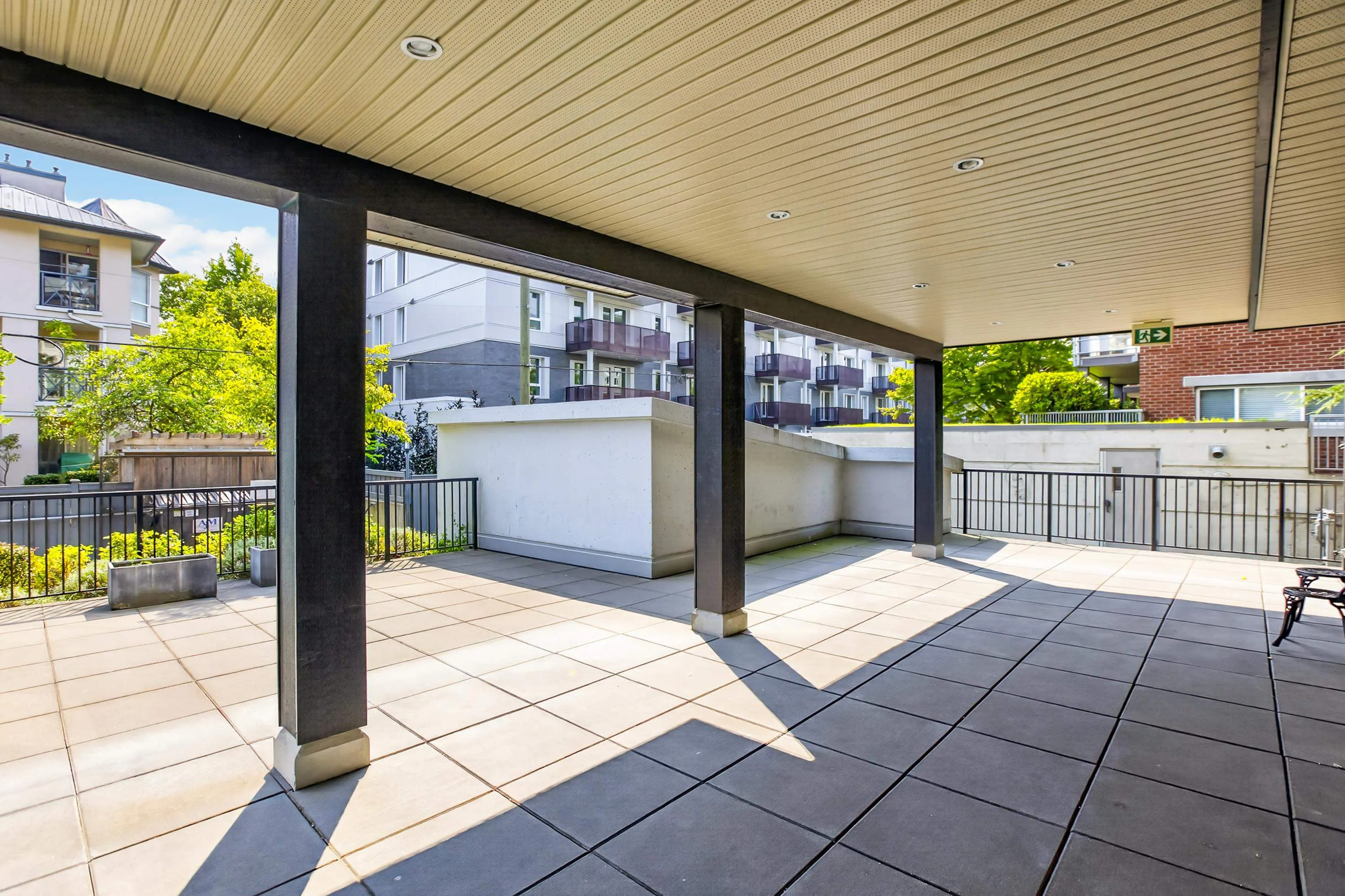 2460 Kelly Avenue #106