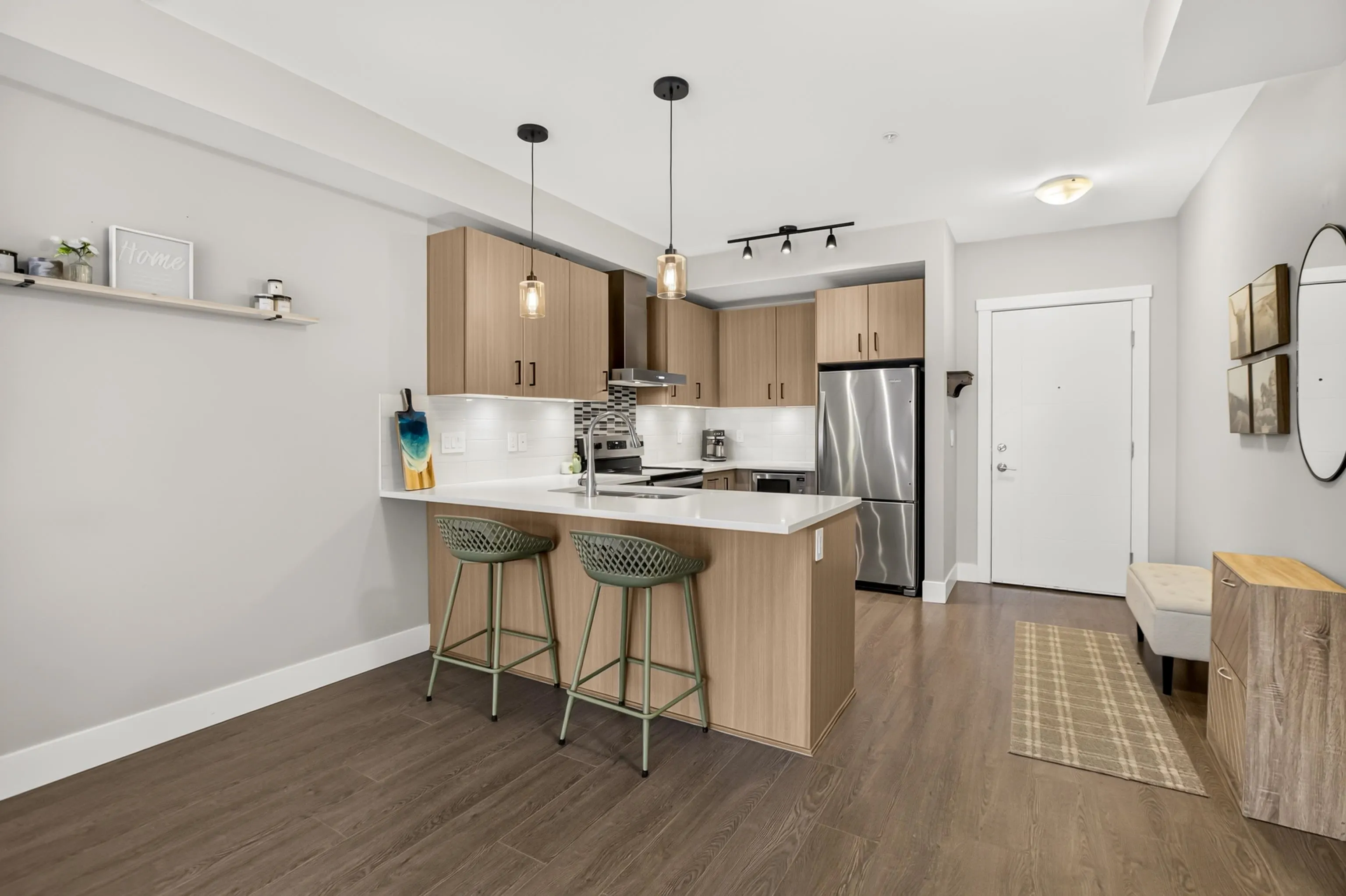 2460 Kelly Avenue #106