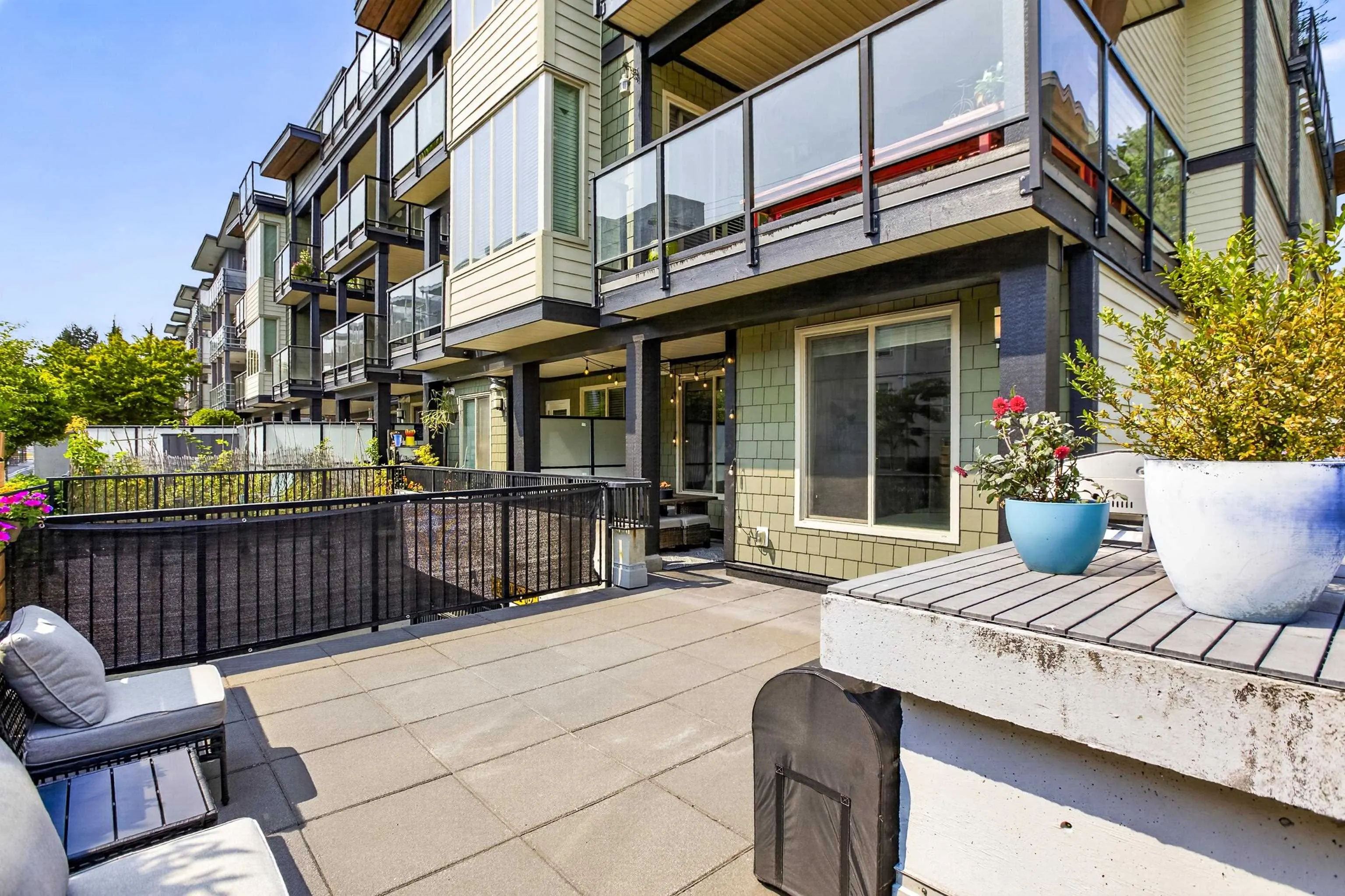 2460 Kelly Avenue #106