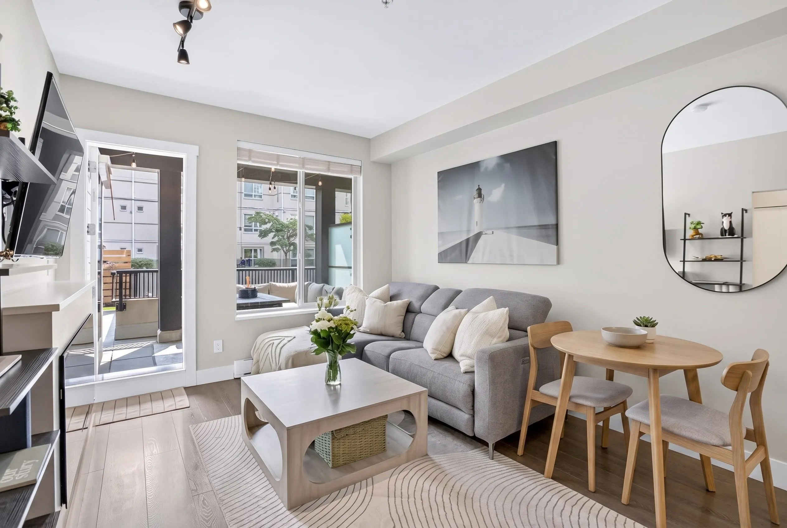 2460 Kelly Avenue #106