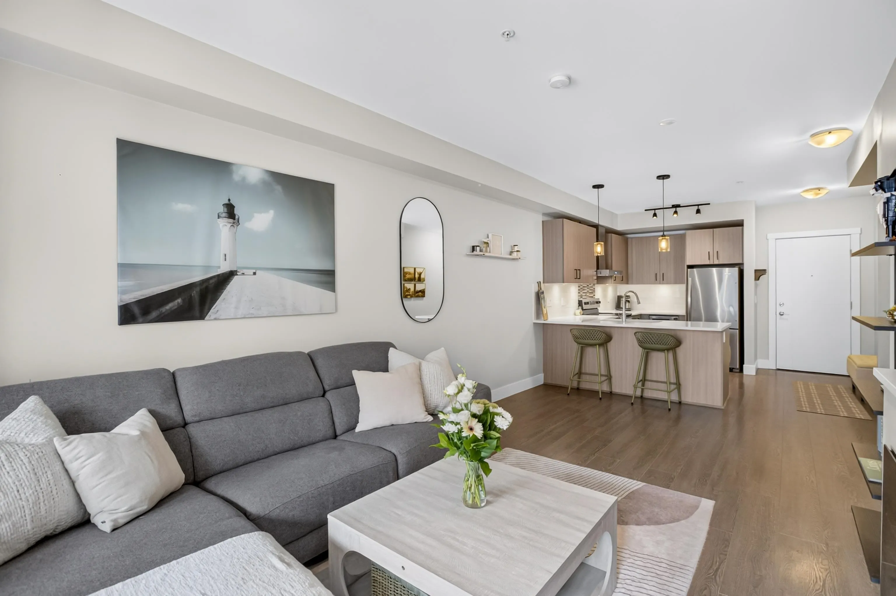 2460 Kelly Avenue #106