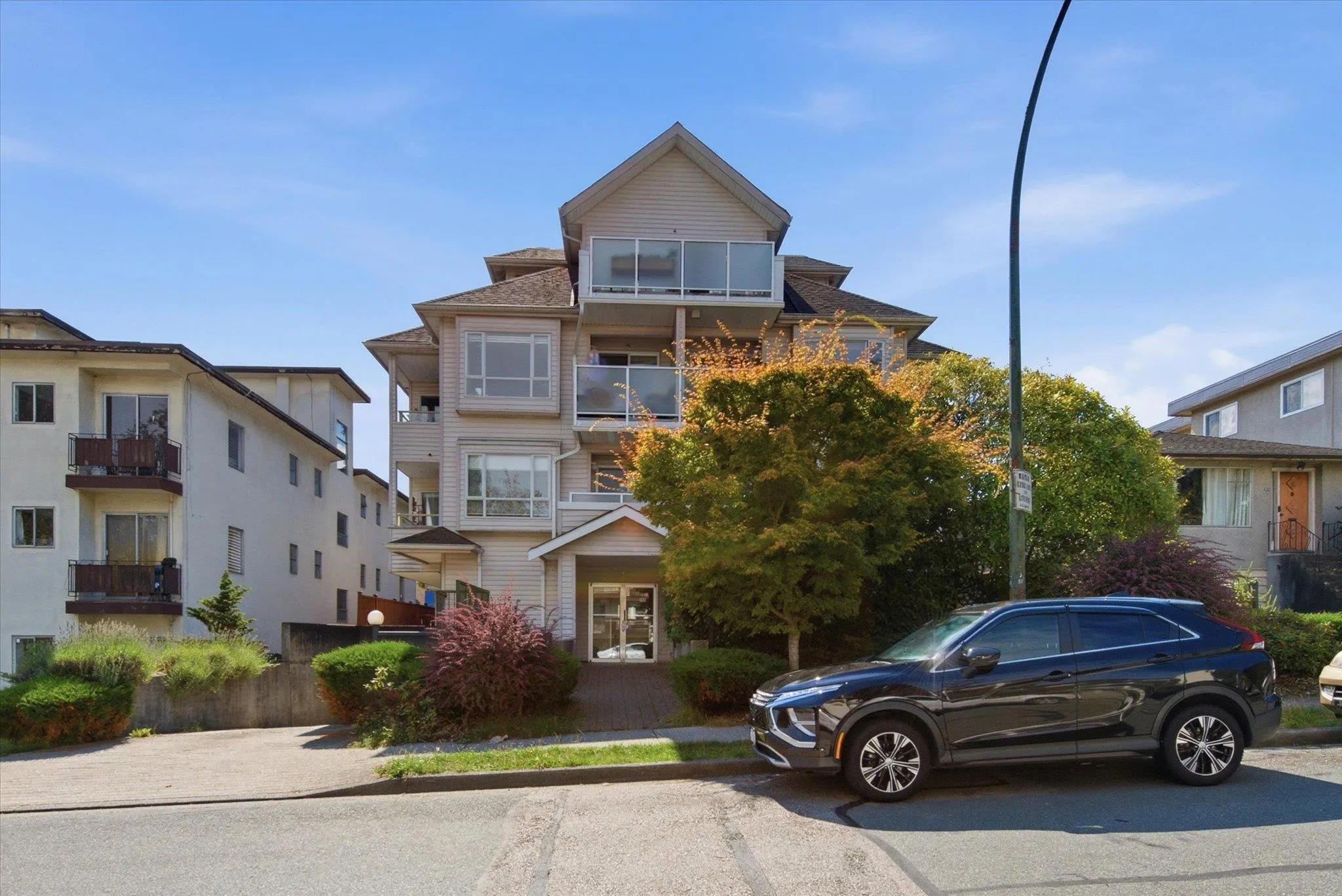 788 E 8th Avenue #102
