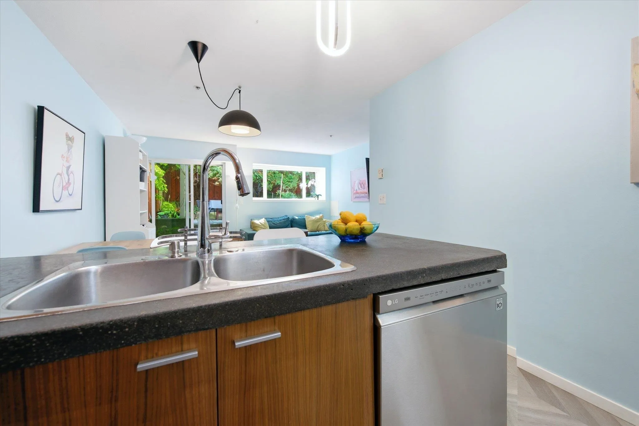 788 E 8th Avenue #102