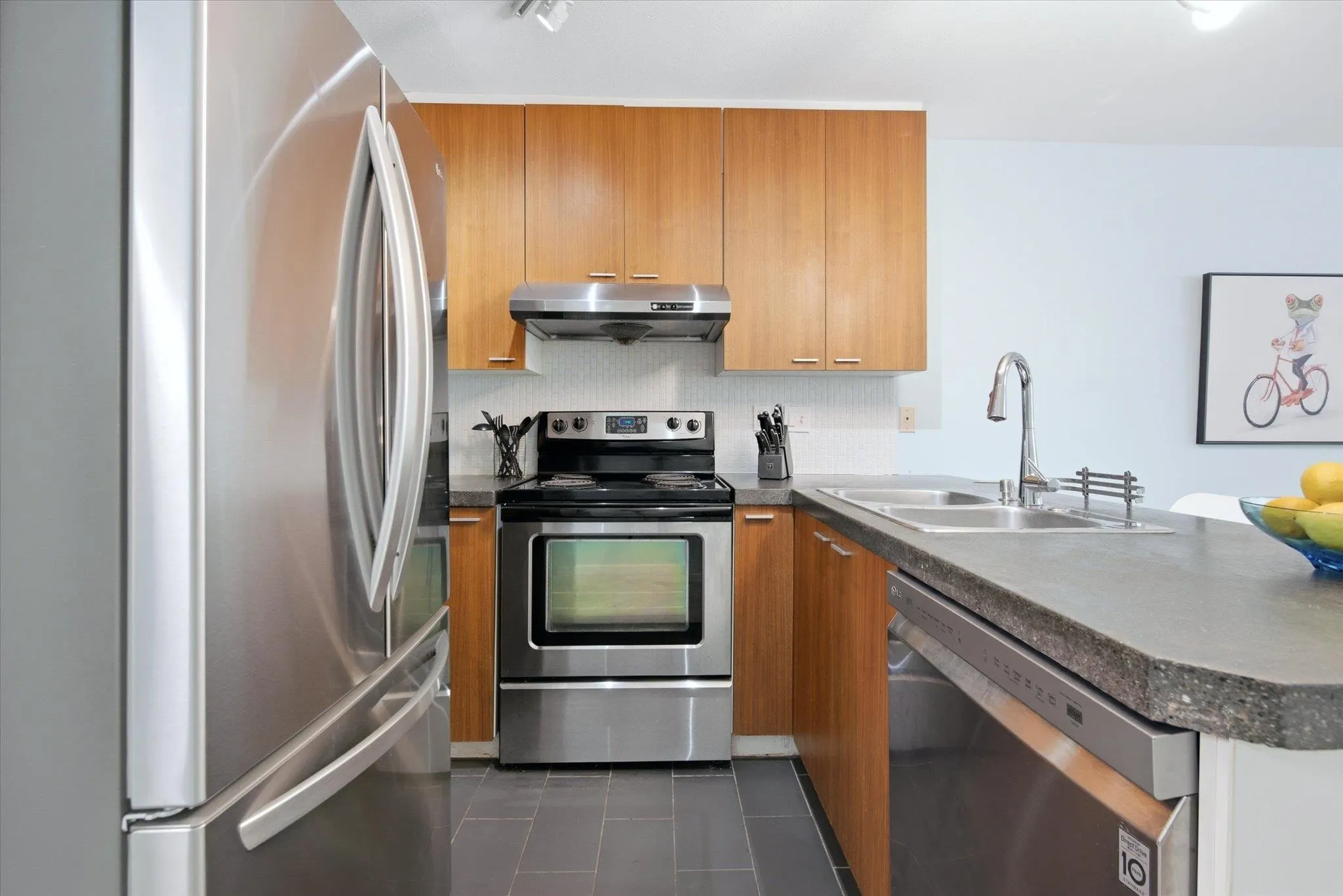 788 E 8th Avenue #102