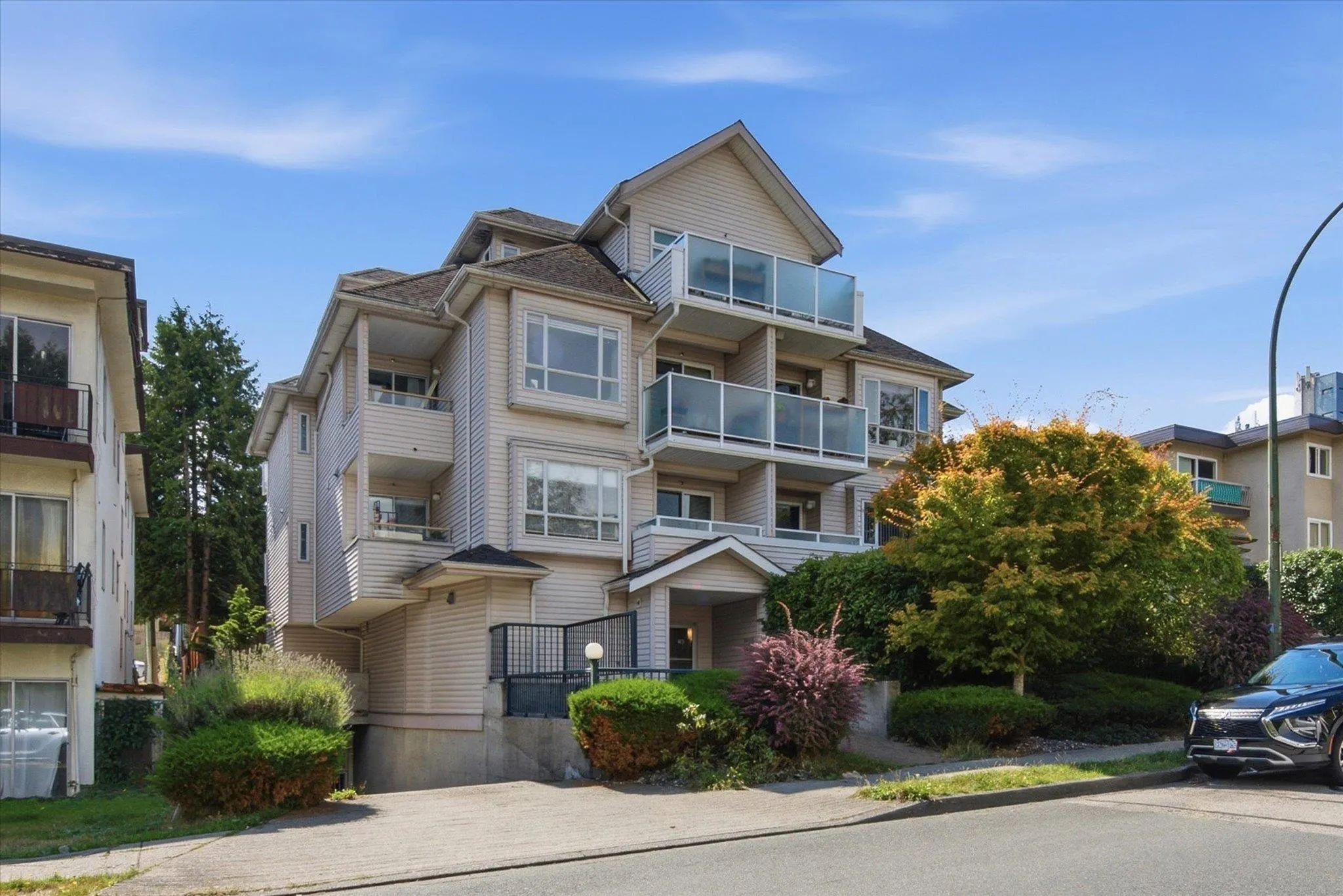 788 E 8th Avenue #102