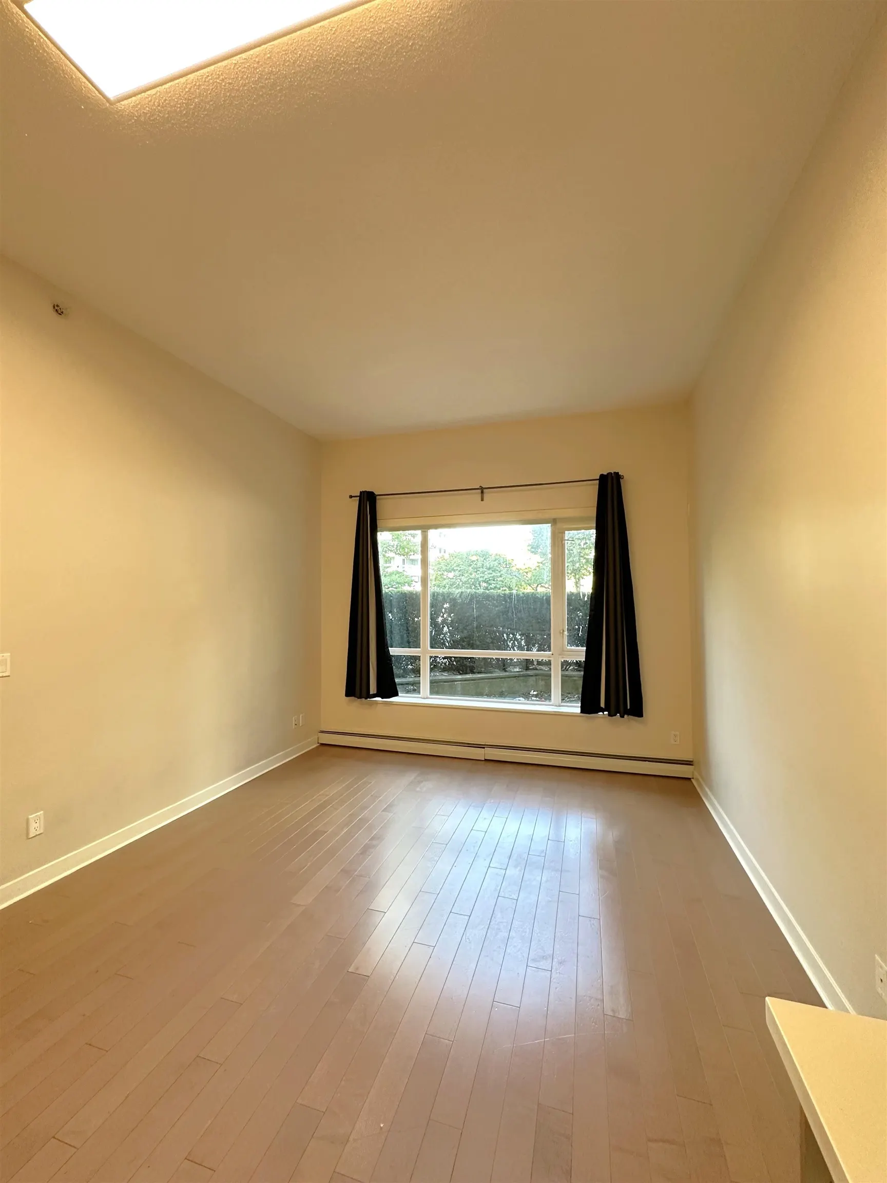 13380 108 Avenue #102