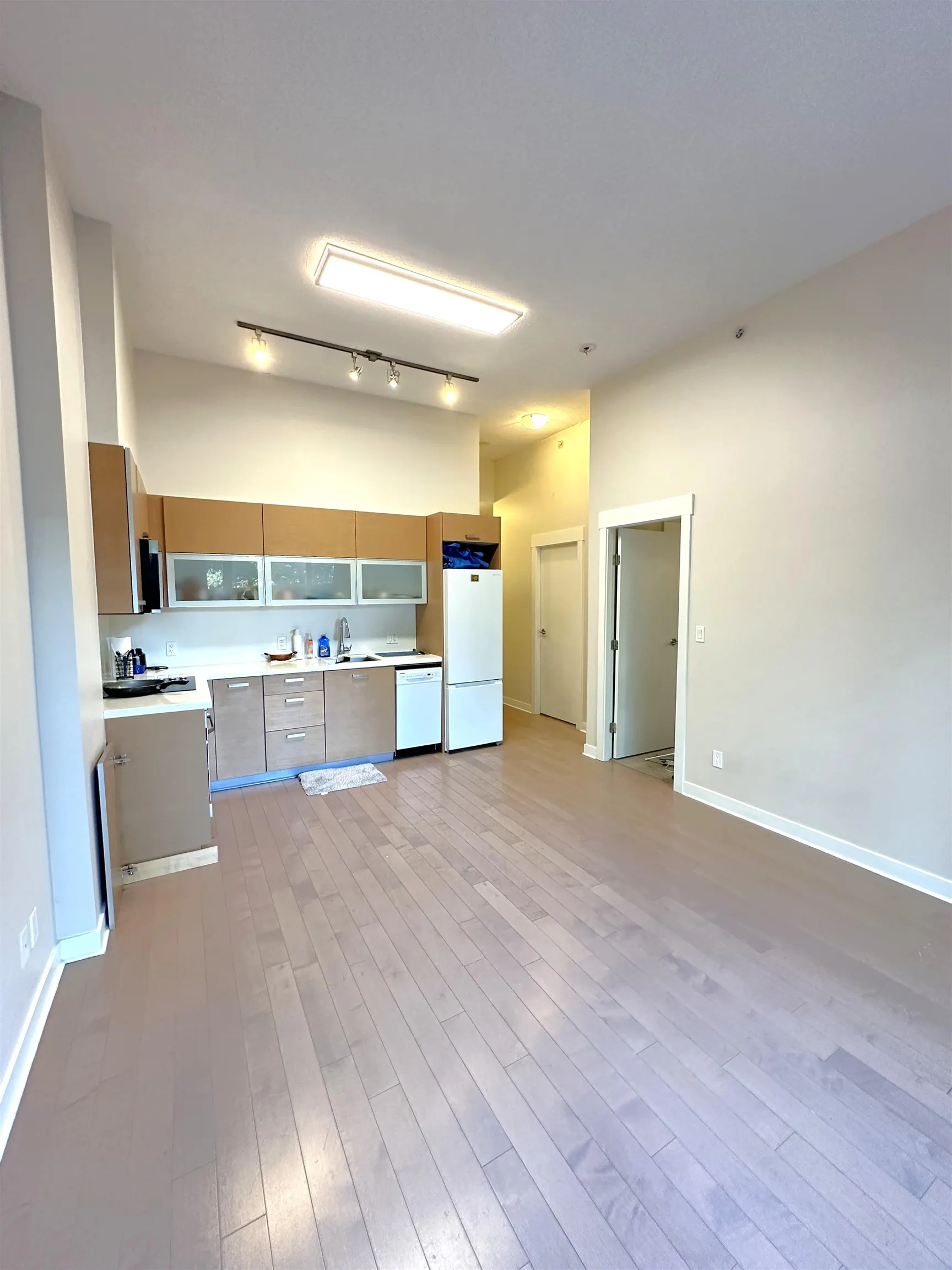 13380 108 Avenue #102