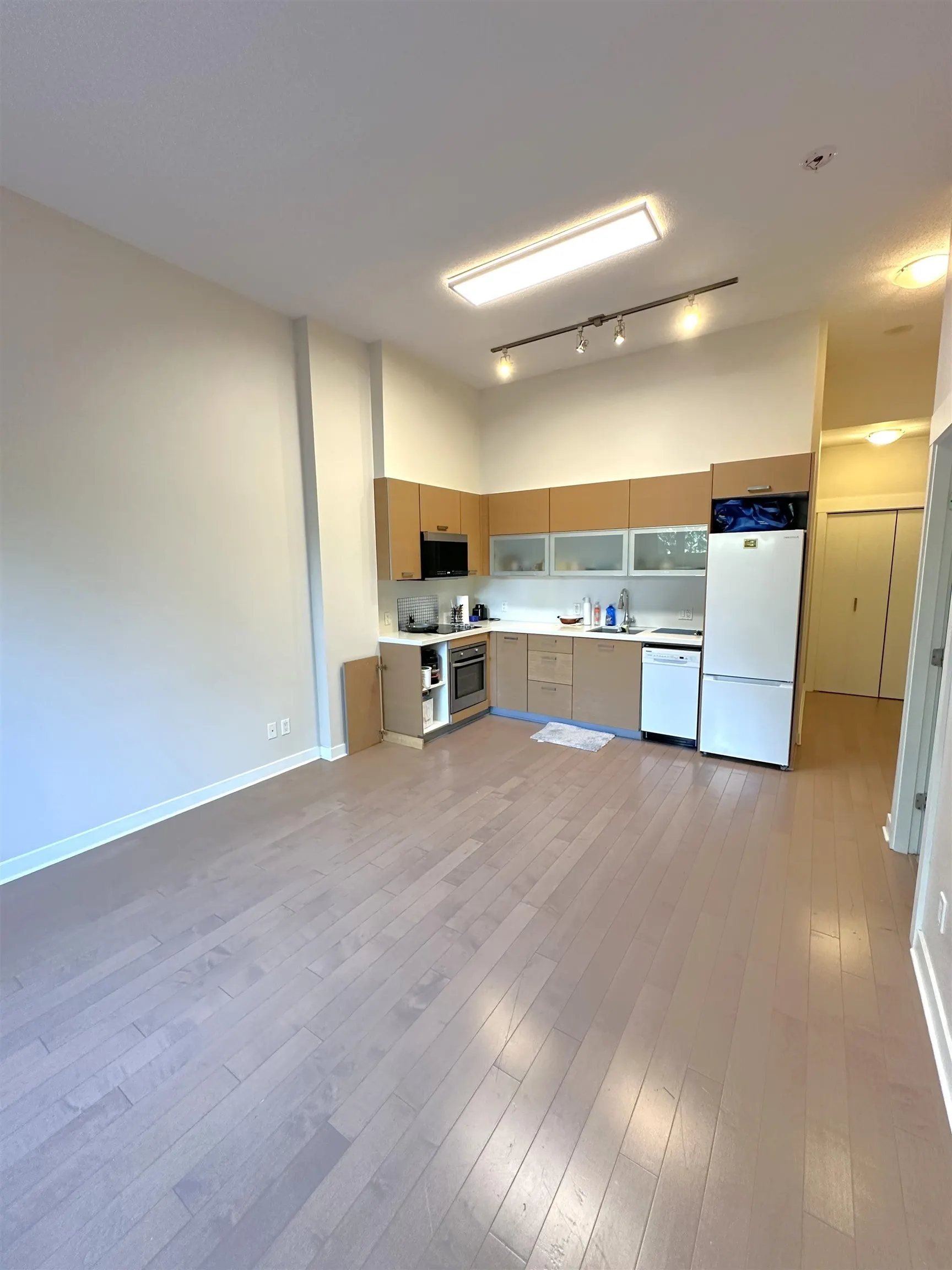 13380 108 Avenue #102