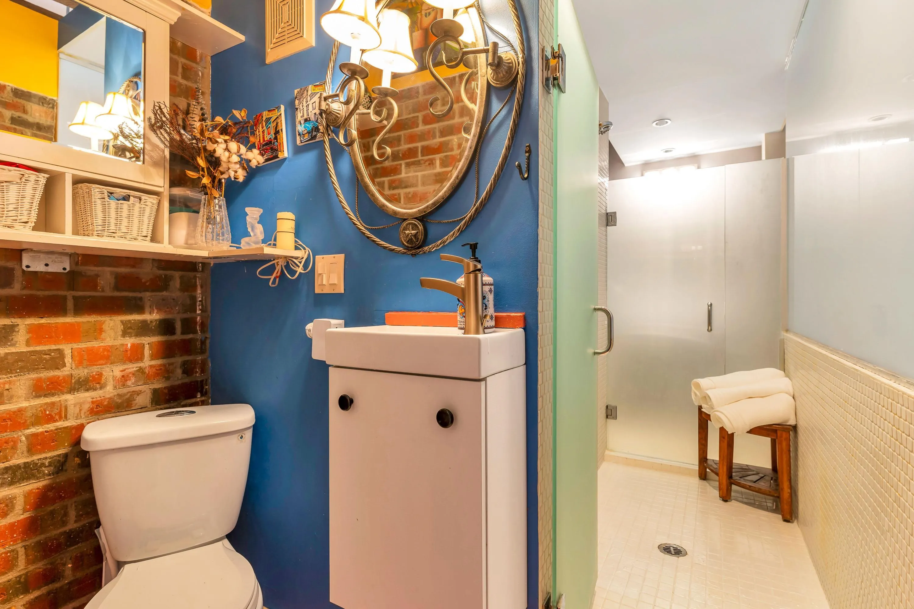55 E Cordova Street #506