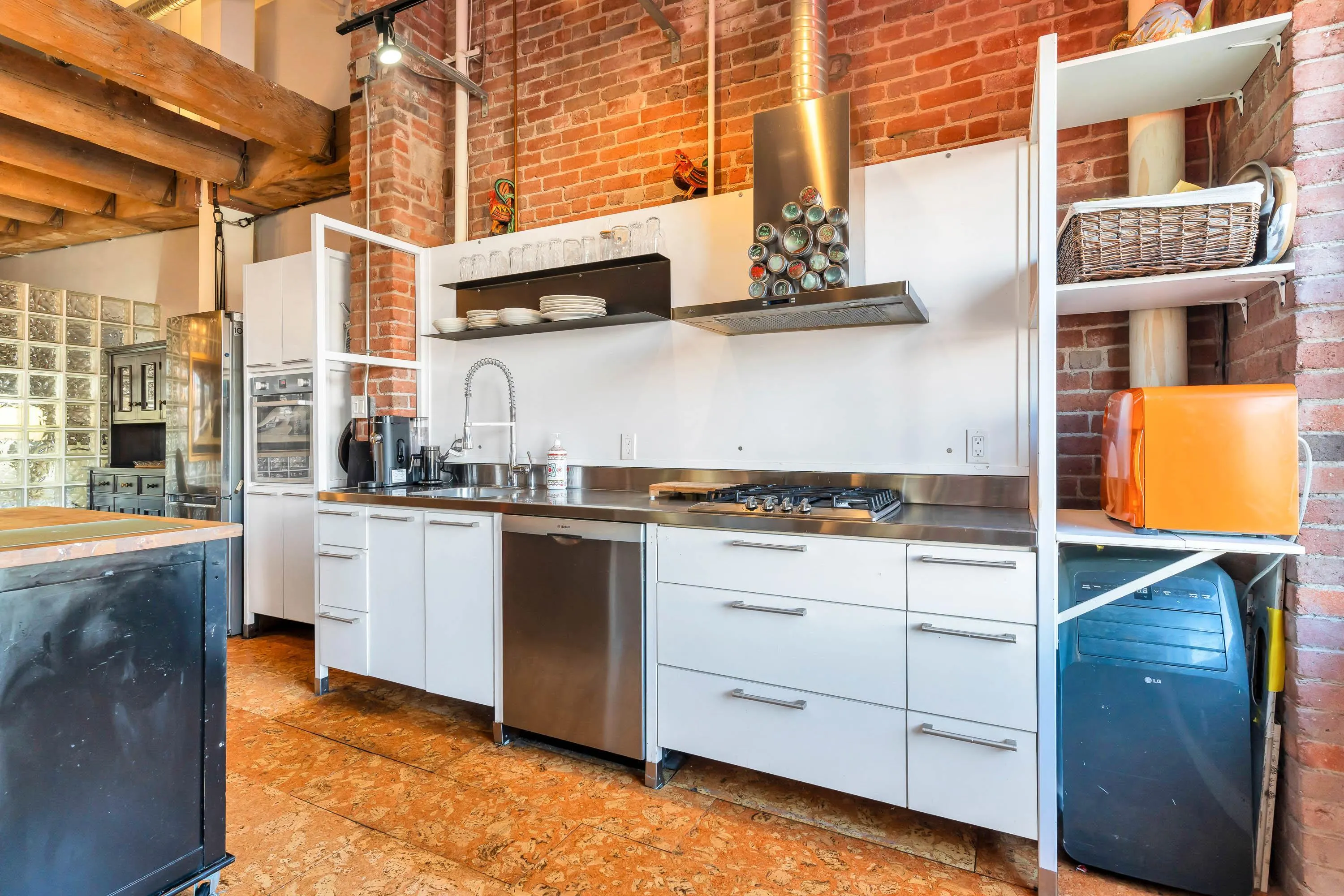 55 E Cordova Street #506