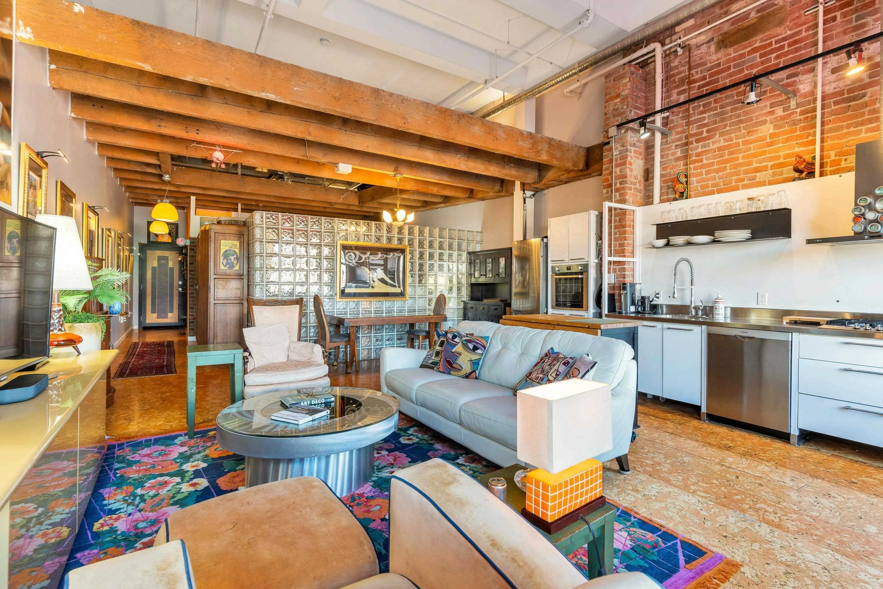 55 E Cordova Street #506