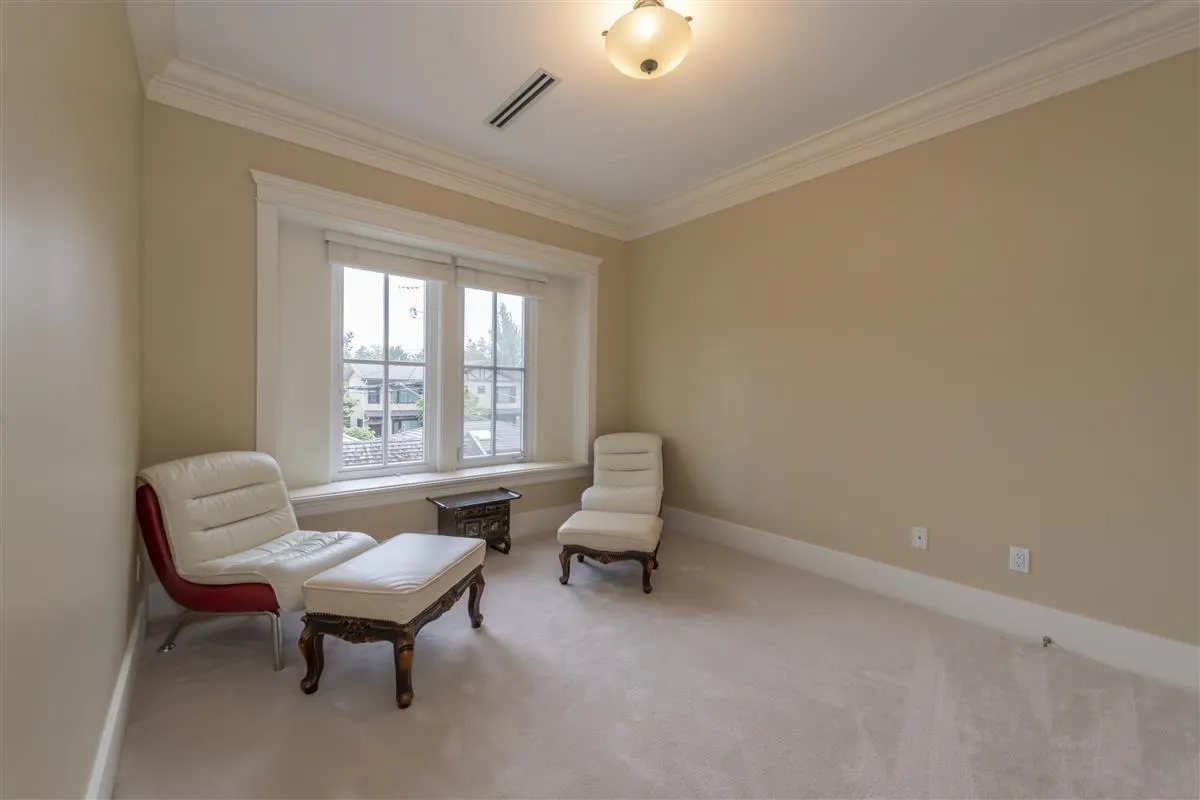 1121 W 39th Avenue