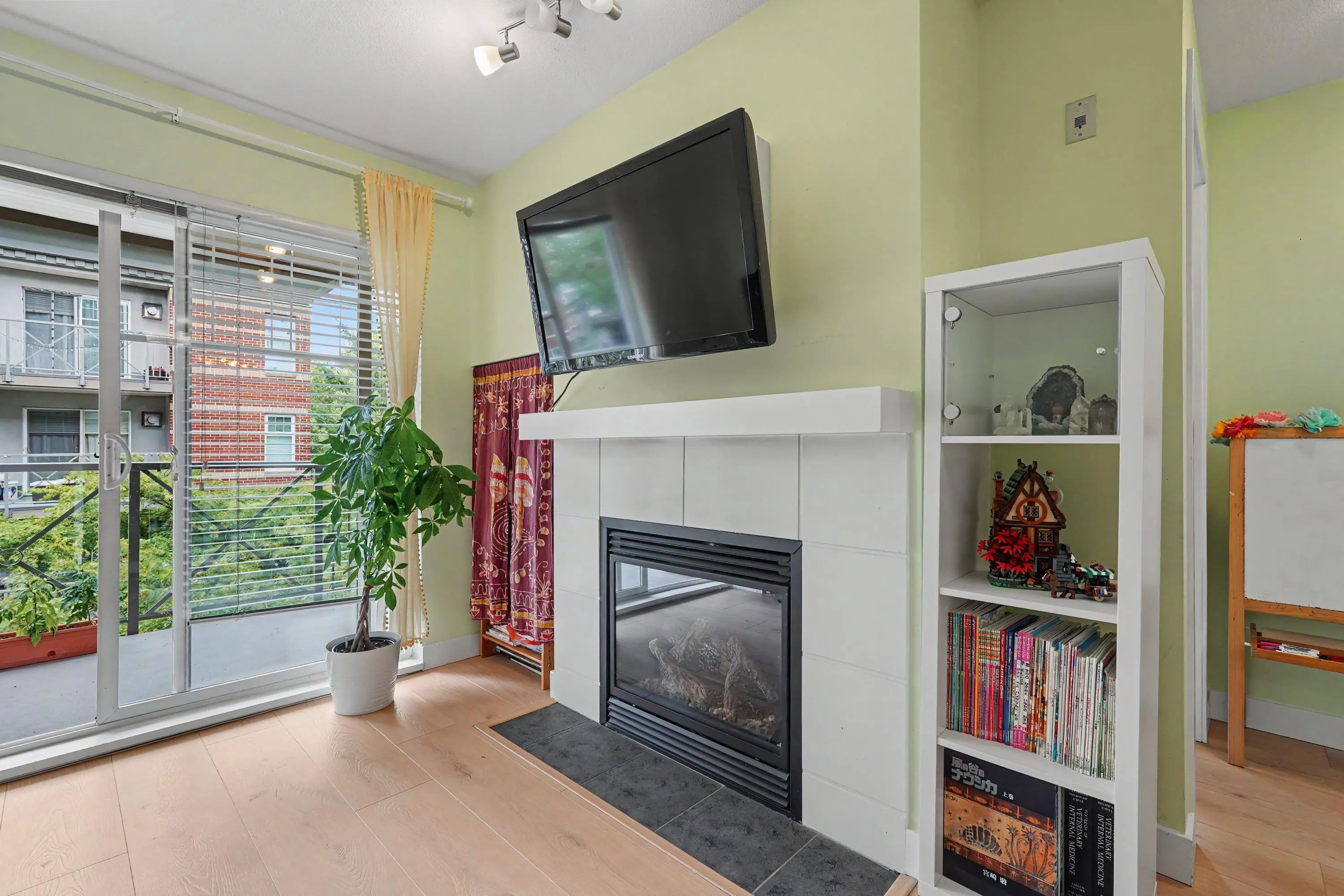 3260 St Johns Street #309