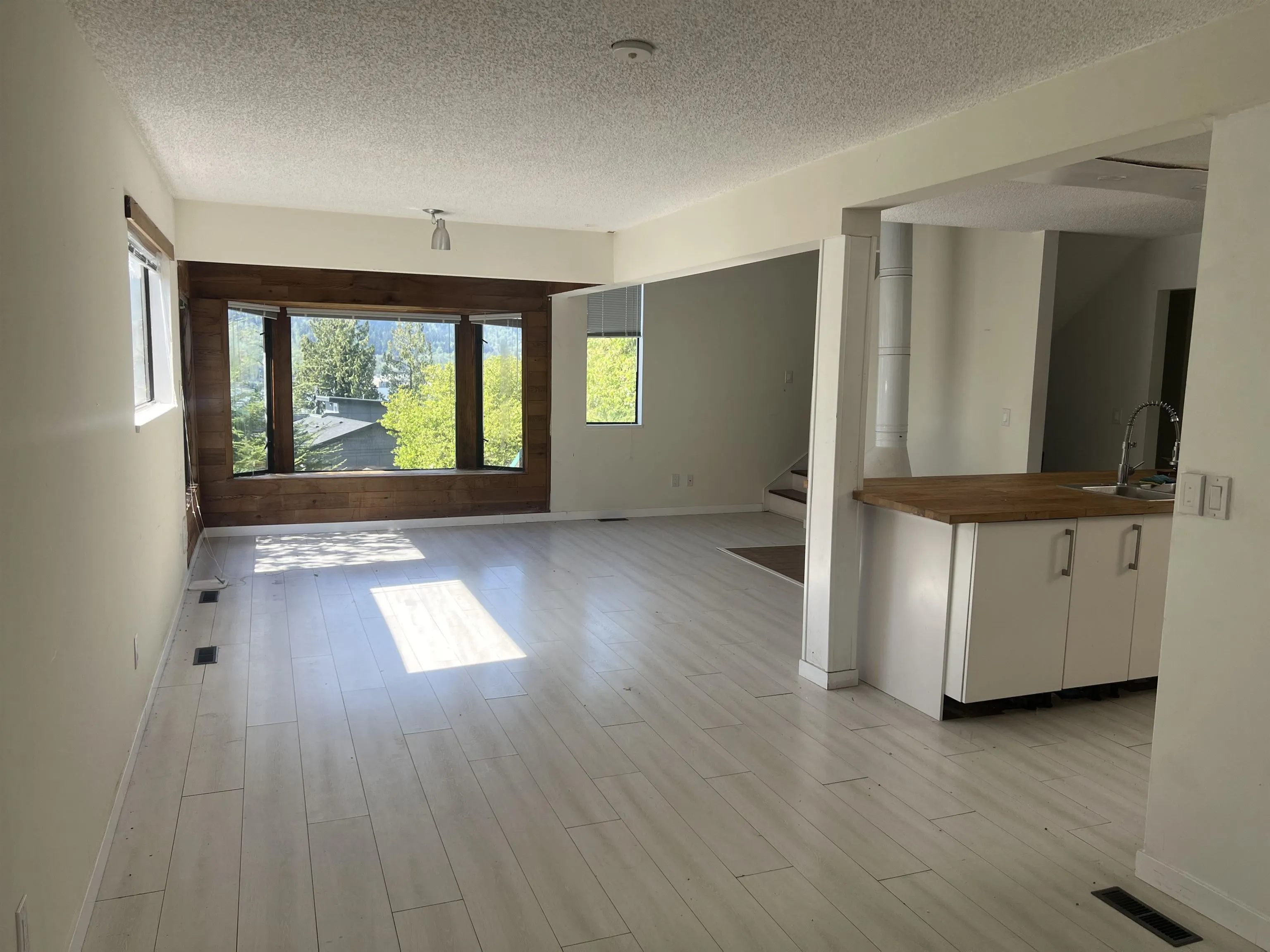 120 April Road