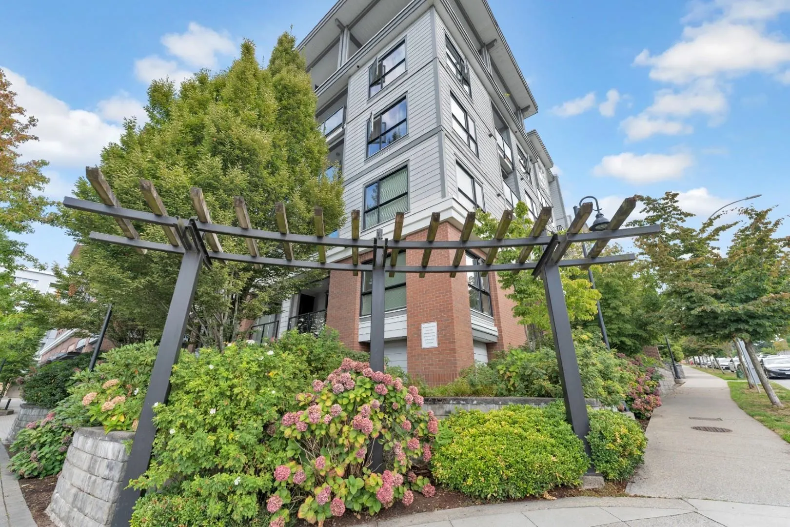 13733 107a Avenue #335