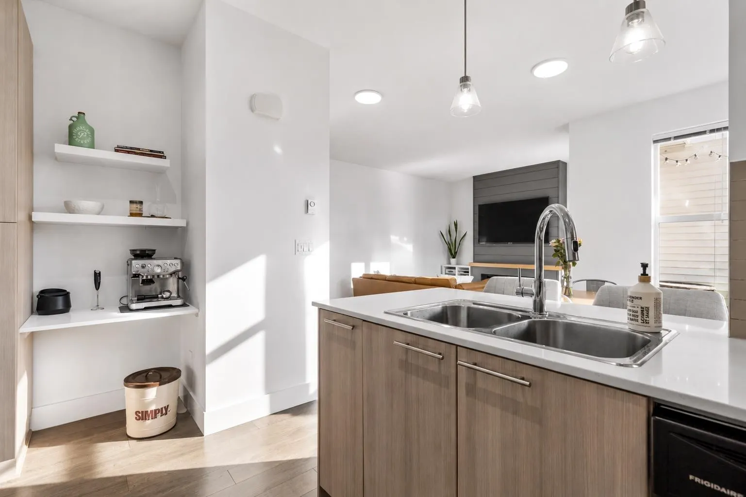 19433 68 Avenue #12