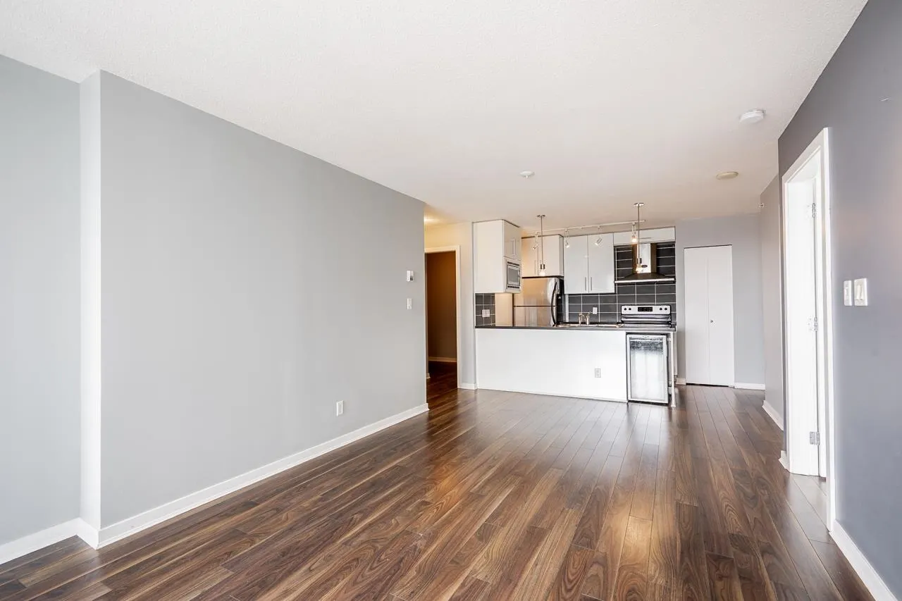 689 Abbott Street #1203