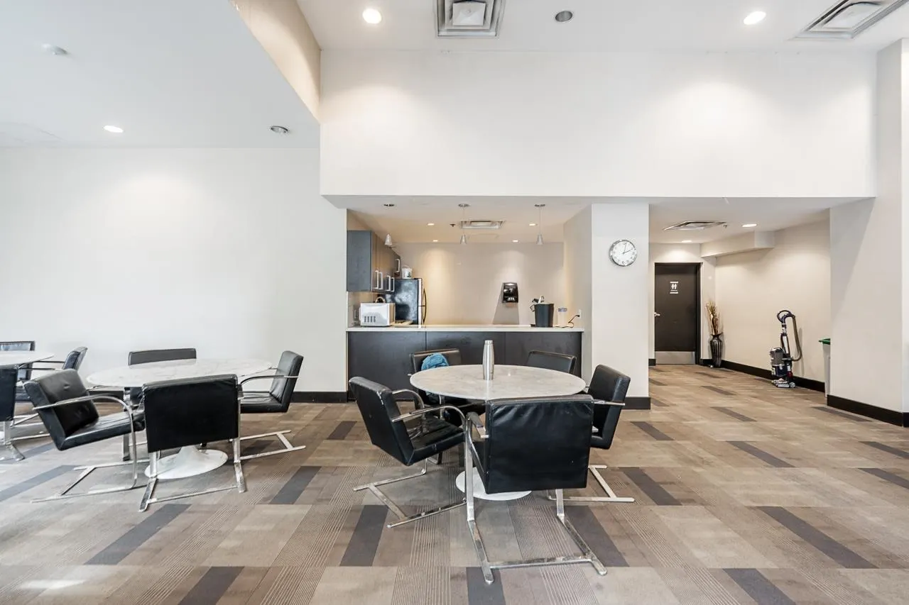 689 Abbott Street #1203
