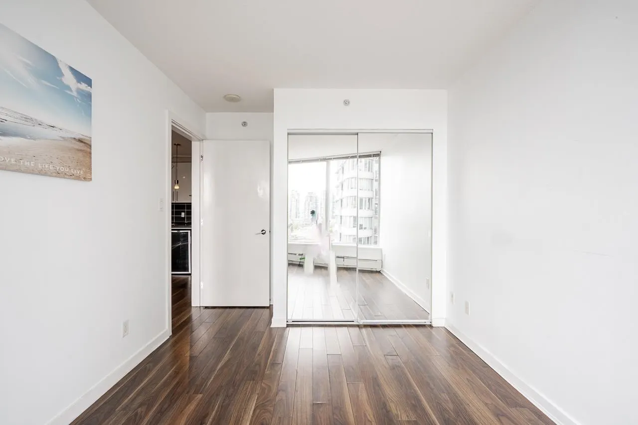 689 Abbott Street #1203