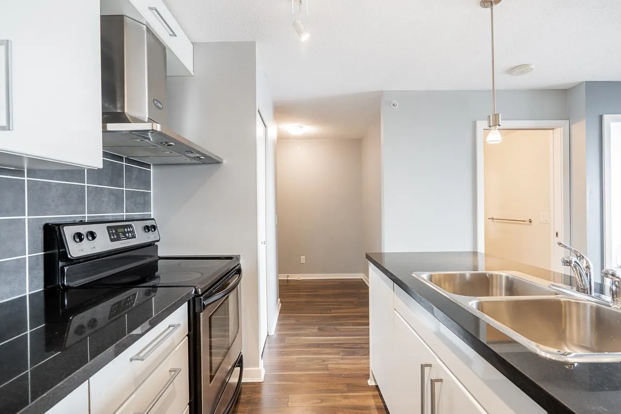 689 Abbott Street #1203