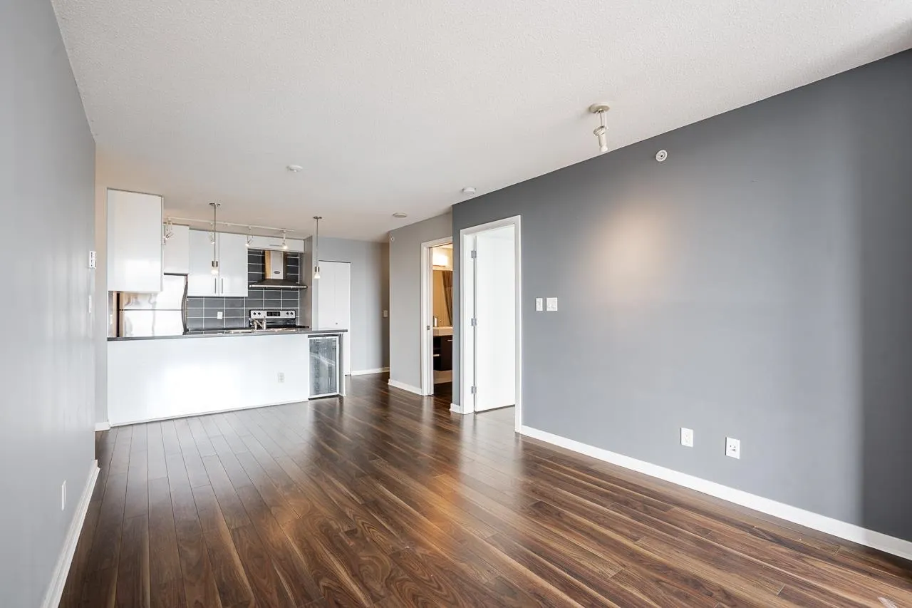 689 Abbott Street #1203