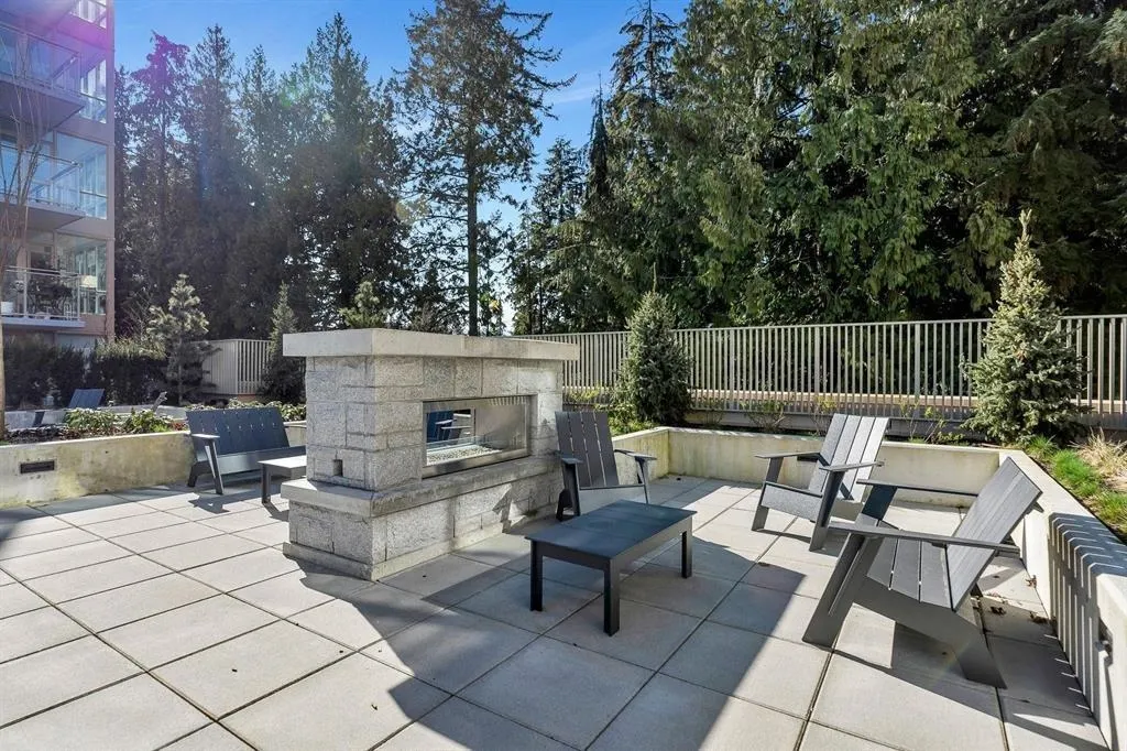 2375 Emery Court #404