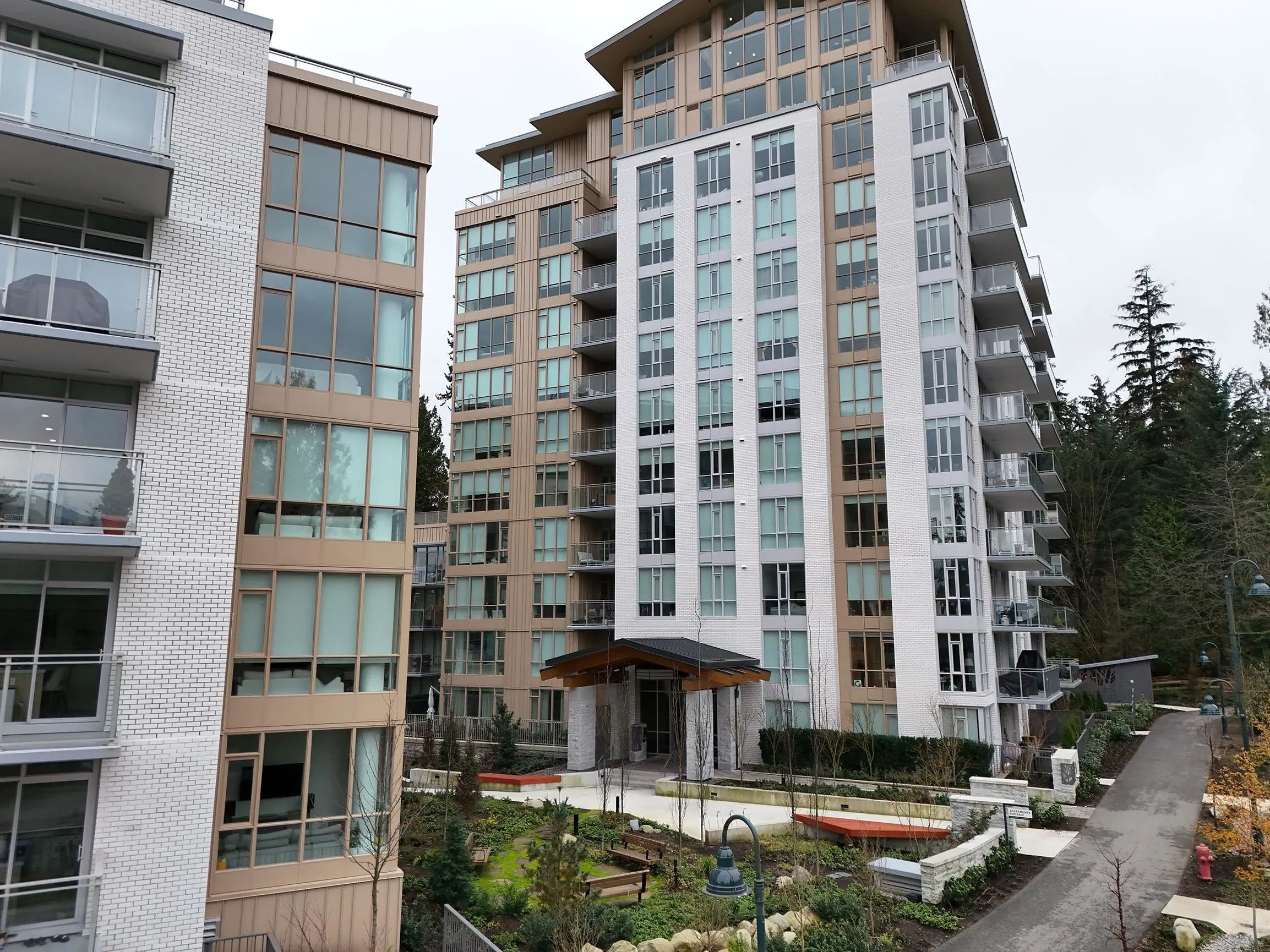 2375 Emery Court #404