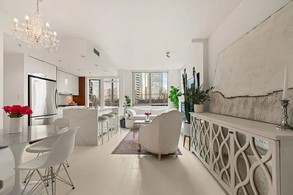 1005 Beach Avenue #601