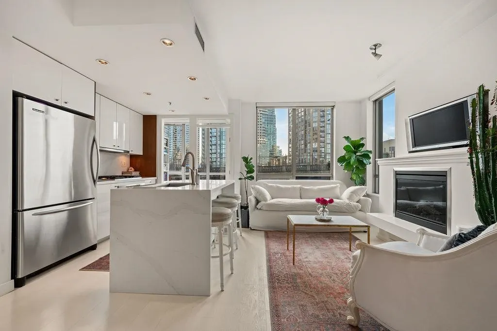 1005 Beach Avenue #601