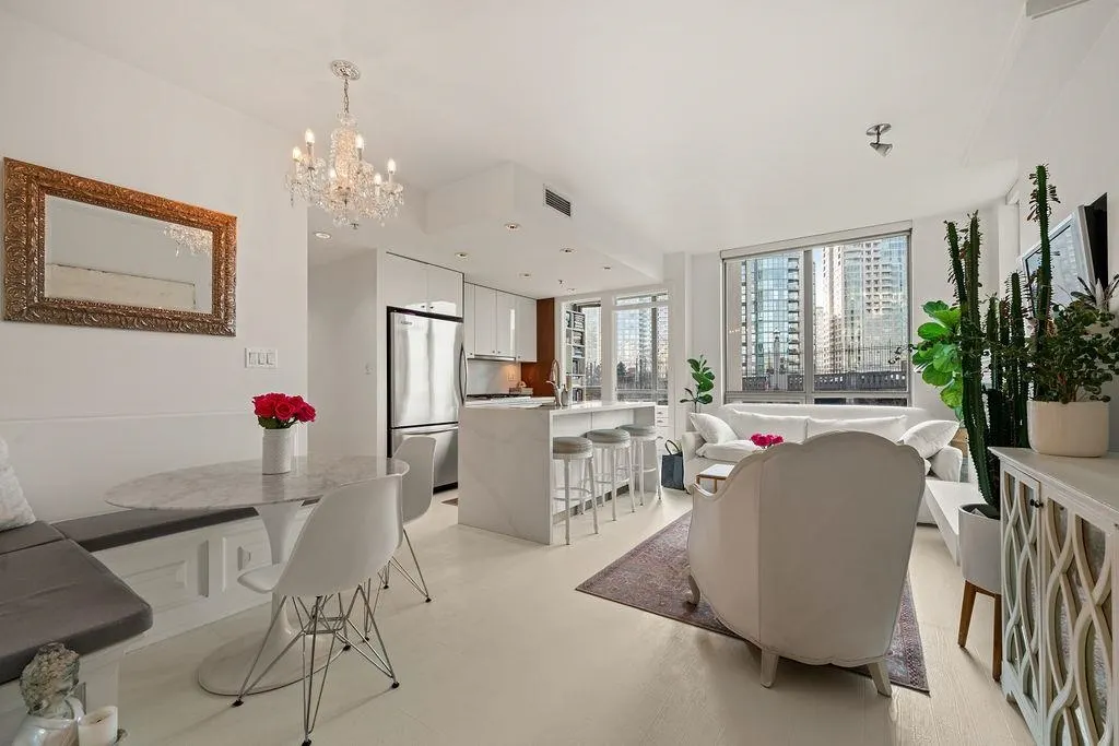1005 Beach Avenue #601